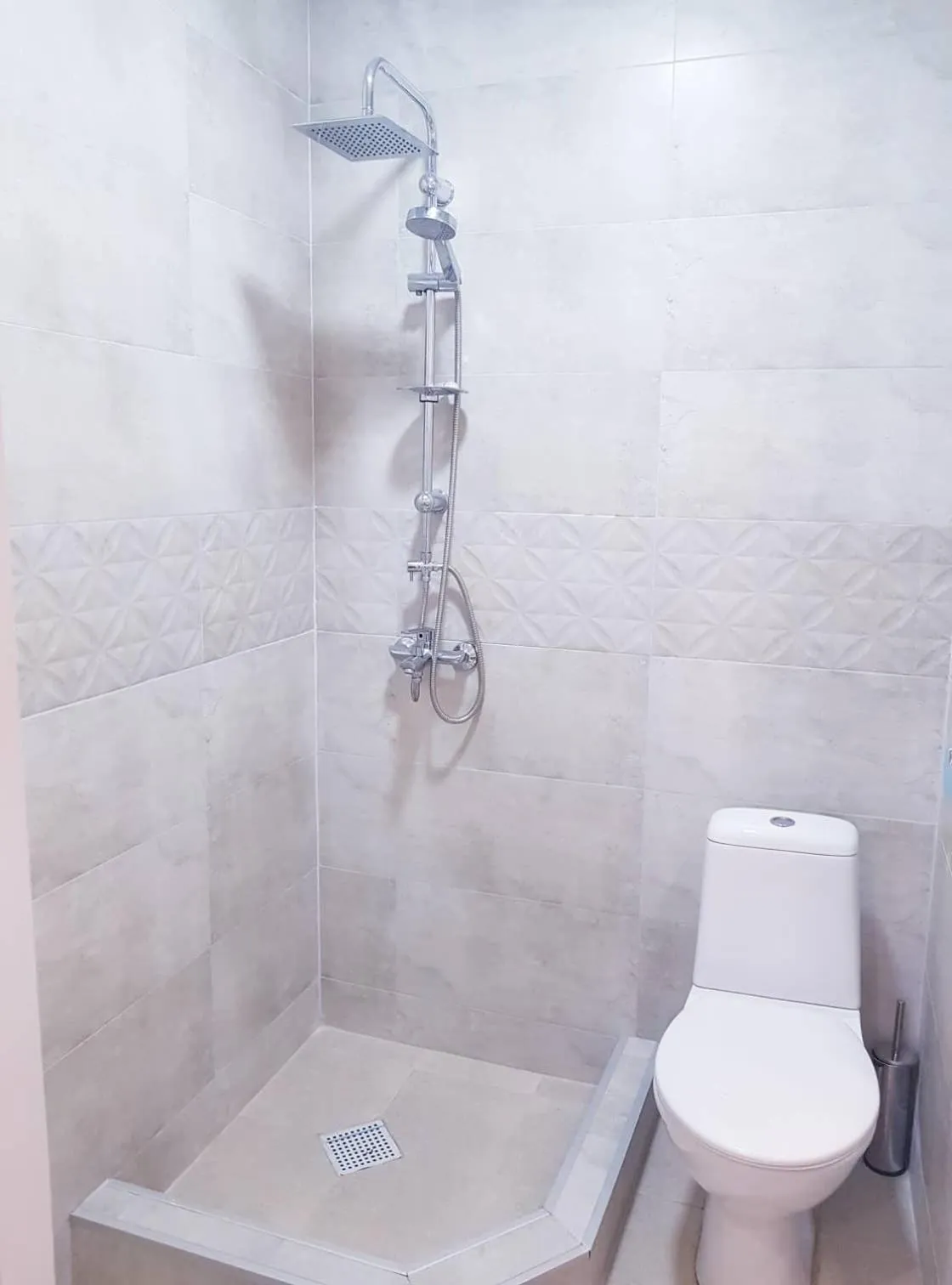 Shower in Hotel Classic