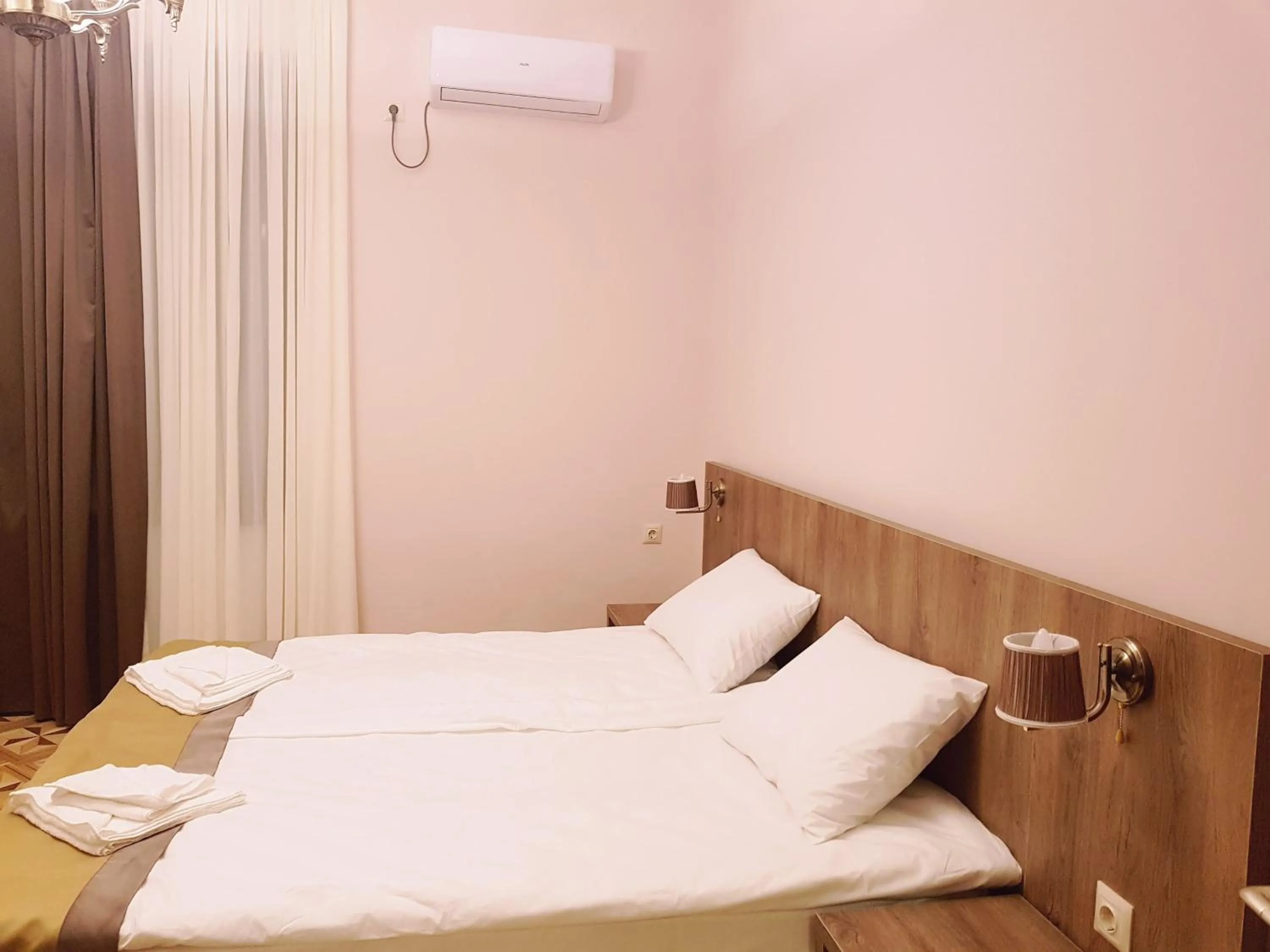 Bedroom, Bed in Hotel Classic