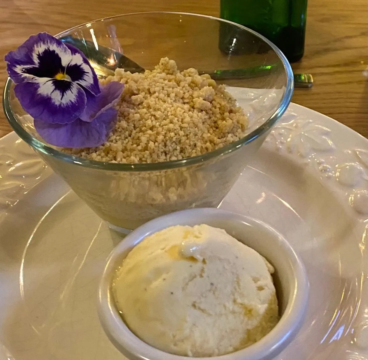 Restaurant/places to eat in Rathbaun Hotel