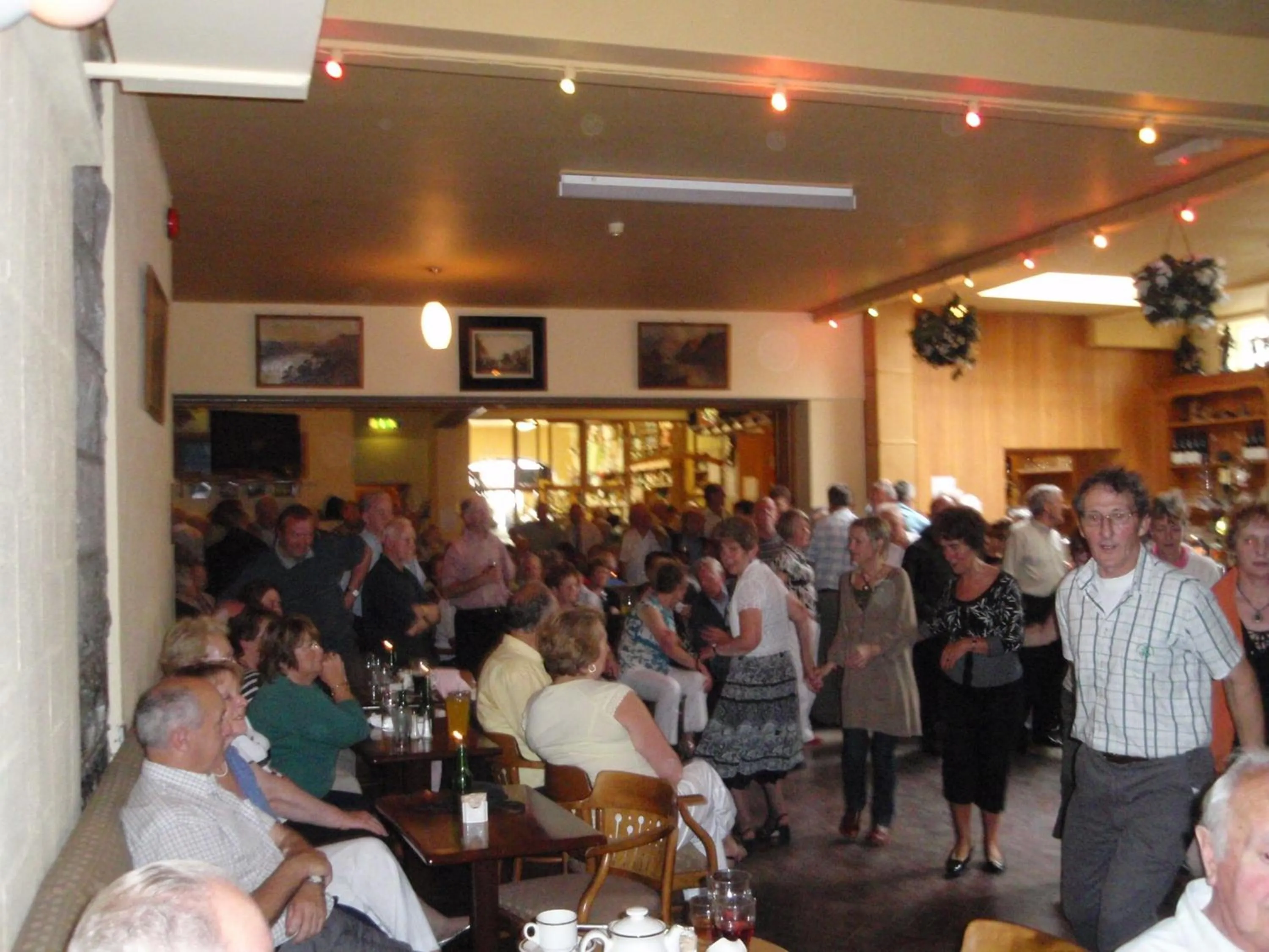 Evening entertainment in Rathbaun Hotel