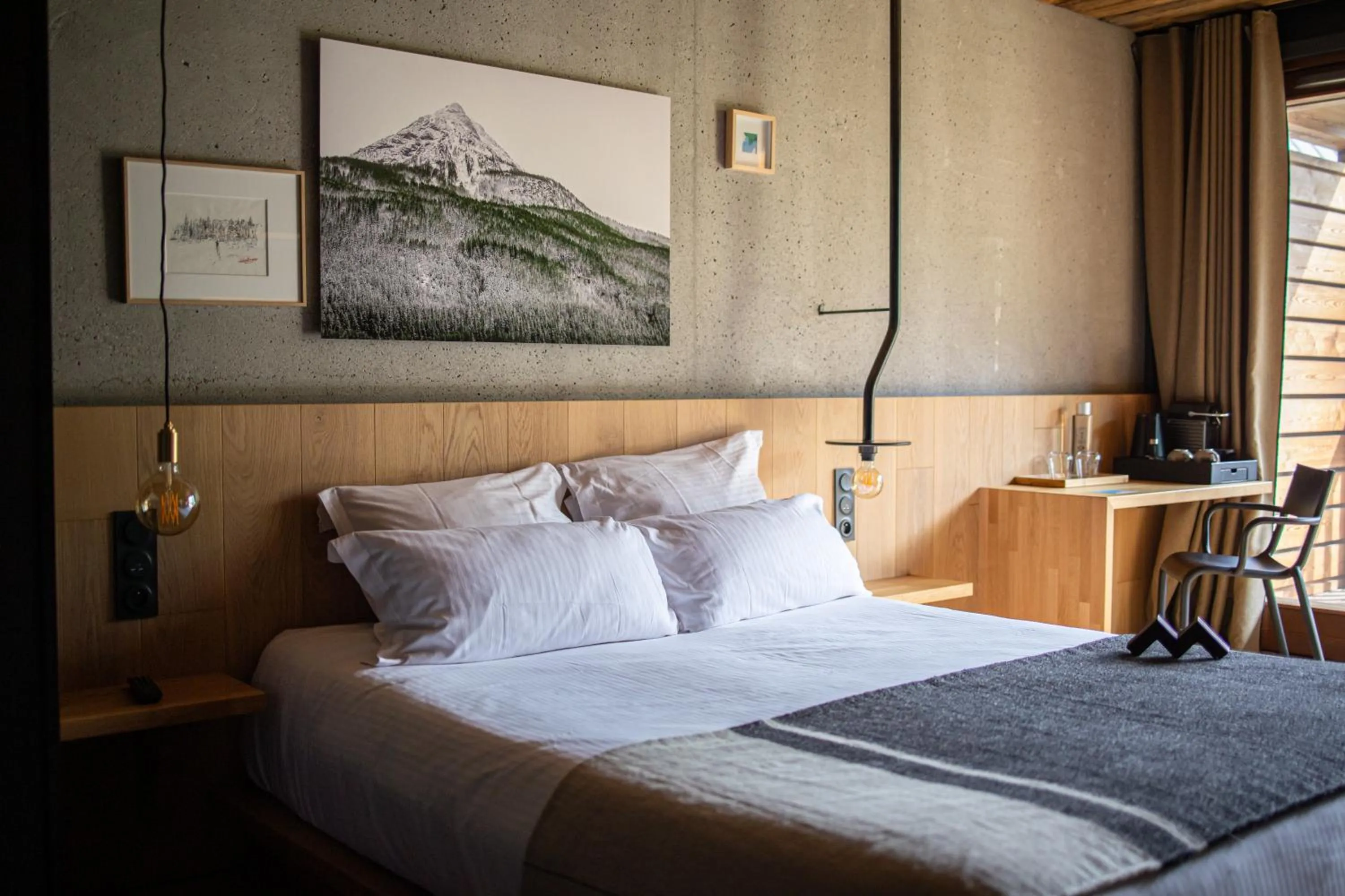 Bed in Hôtel Restaurant Le Monêtier