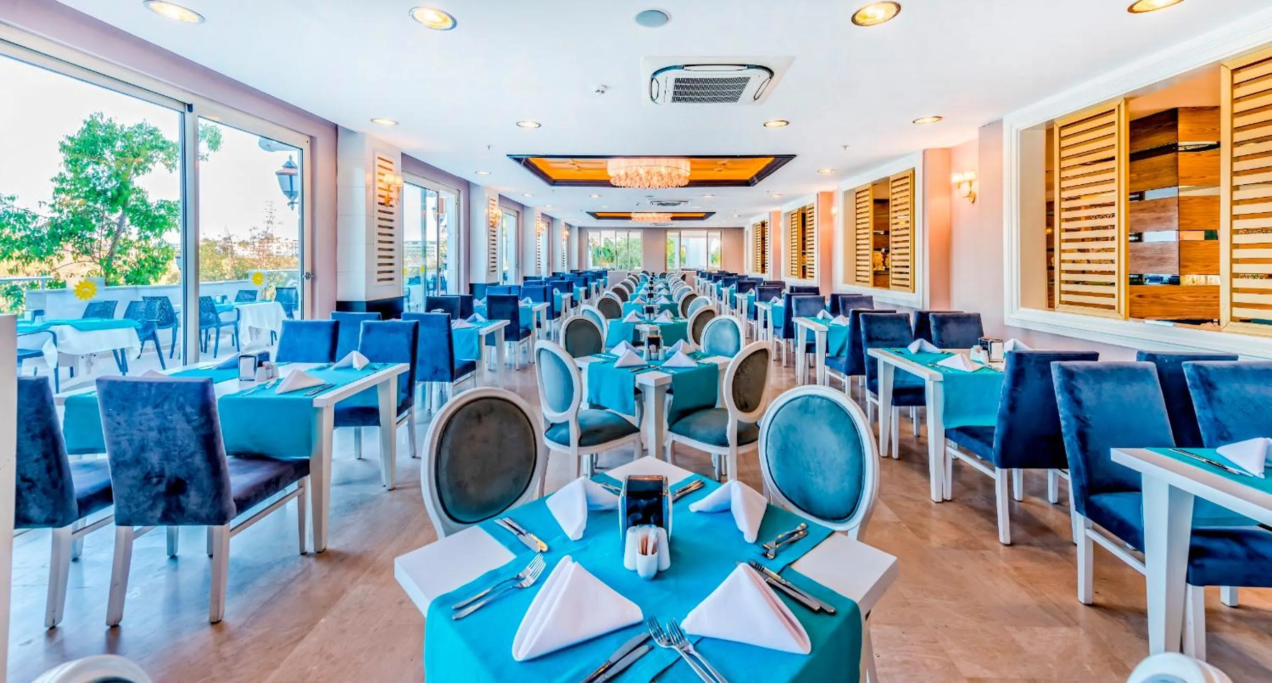 Restaurant/places to eat in Serenis Hotel