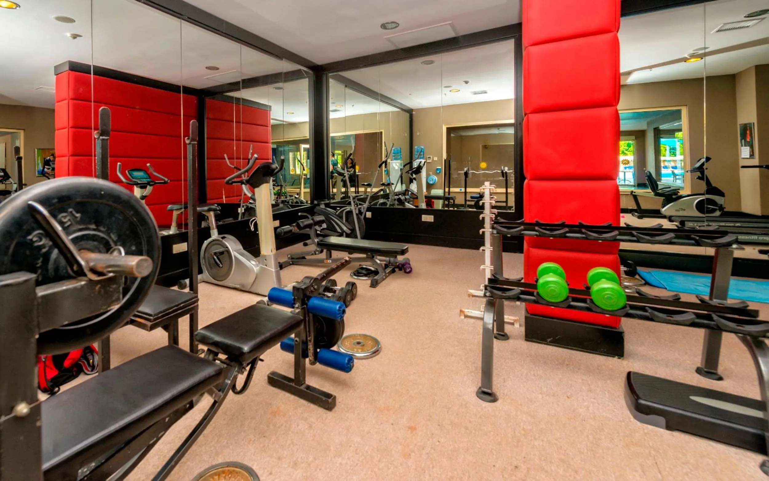 Fitness centre/facilities in Serenis Hotel