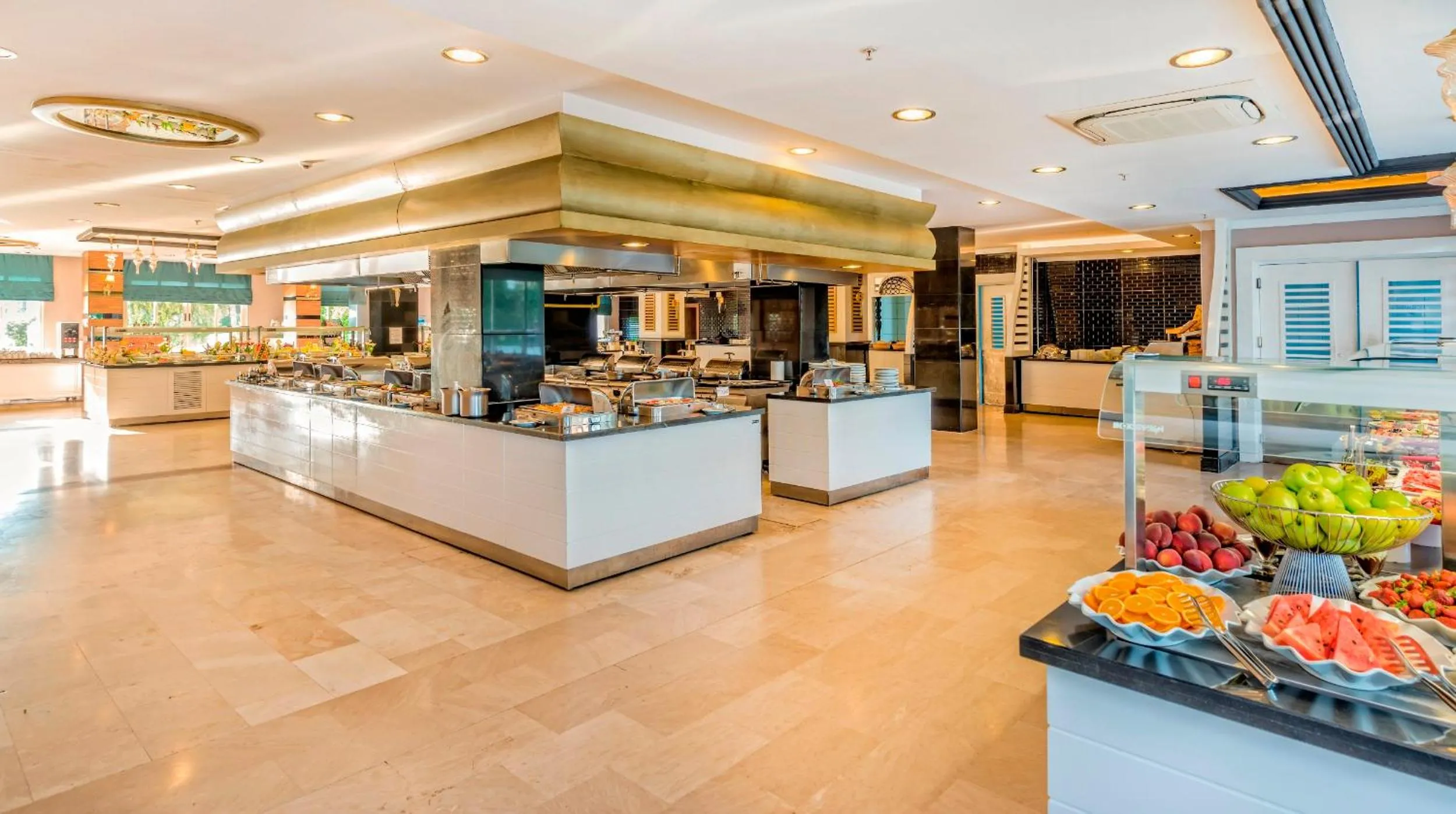 Restaurant/places to eat in Serenis Hotel