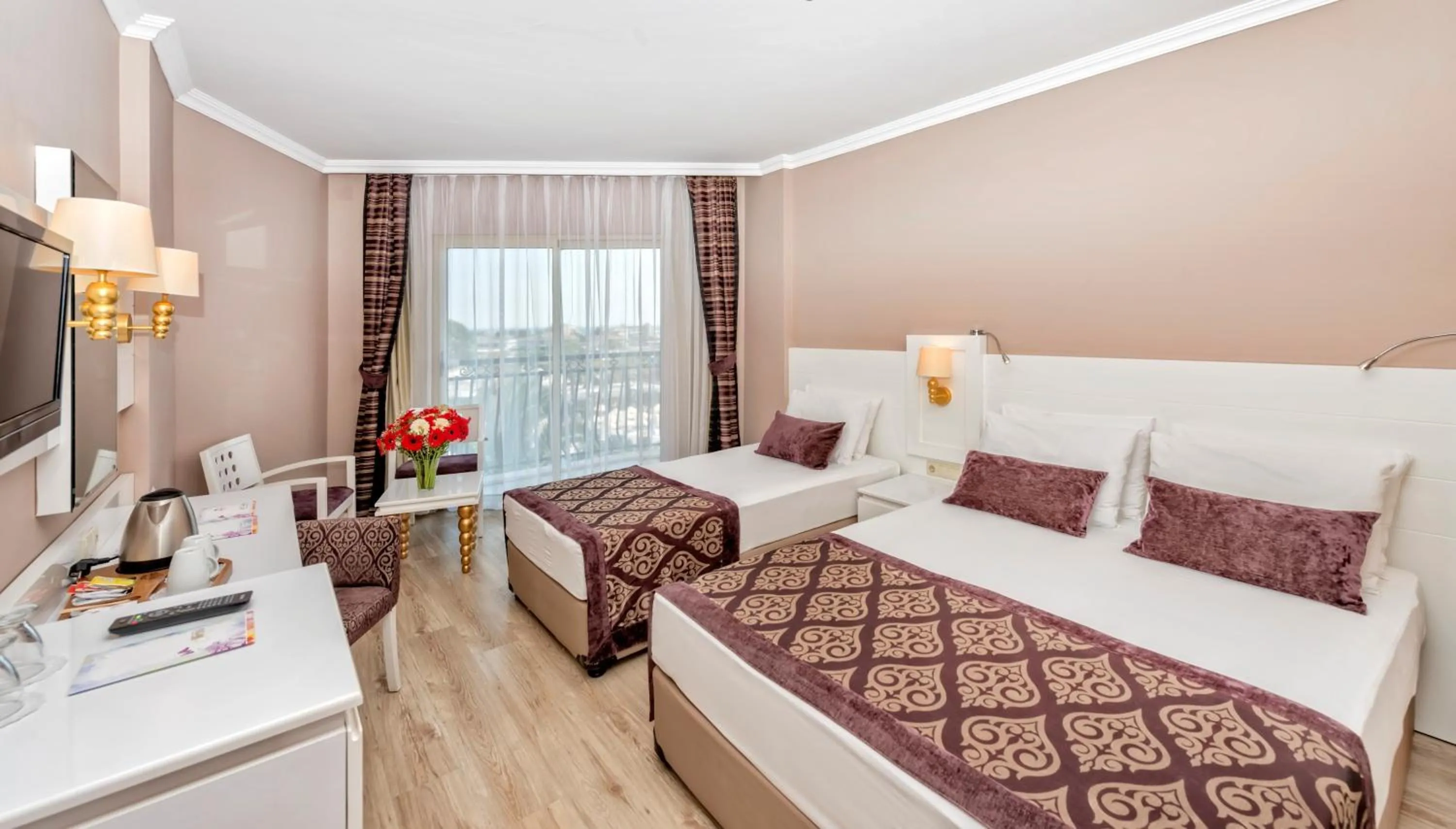 Bed in Serenis Hotel