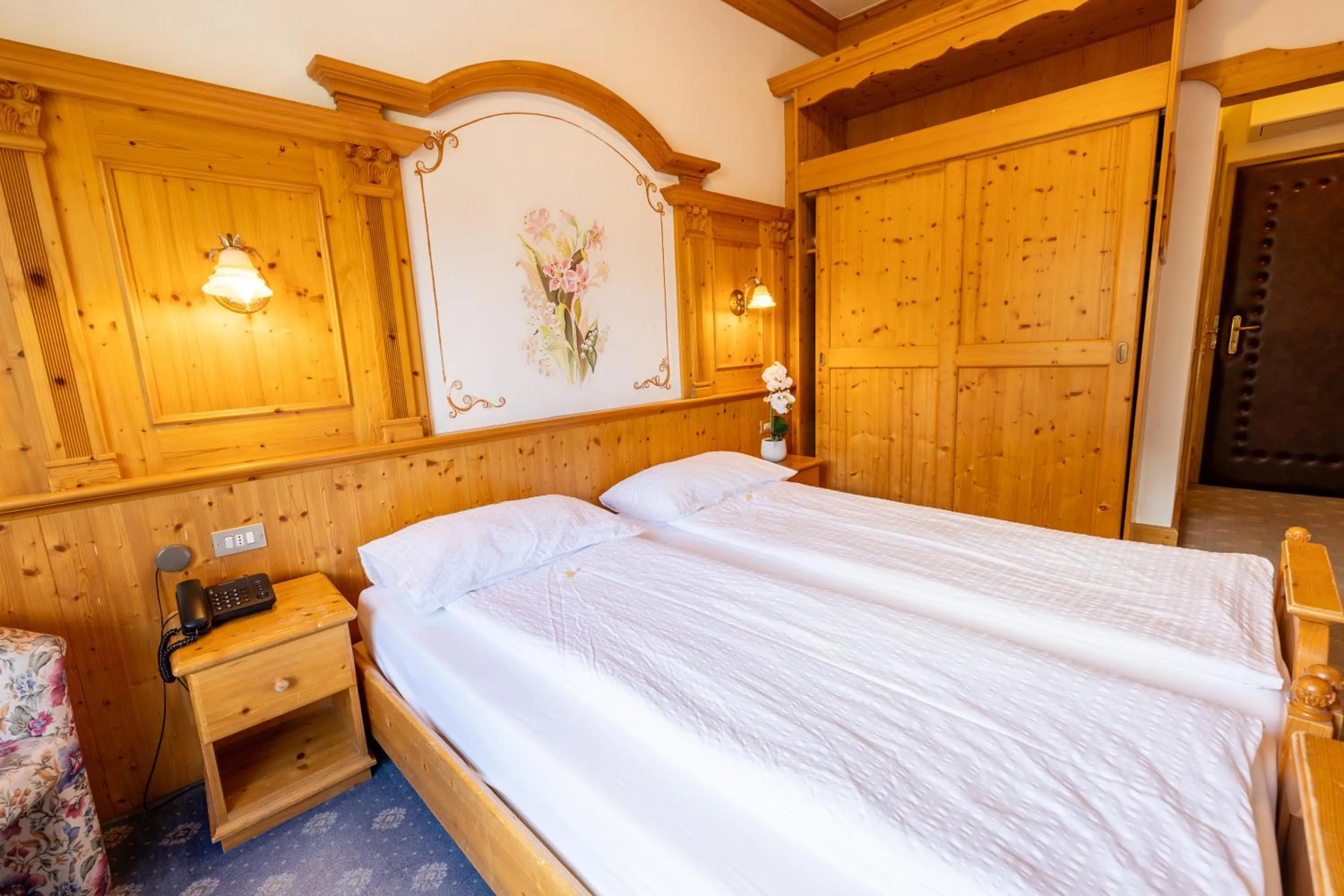 Bed in Villaggio Hotel Aquila