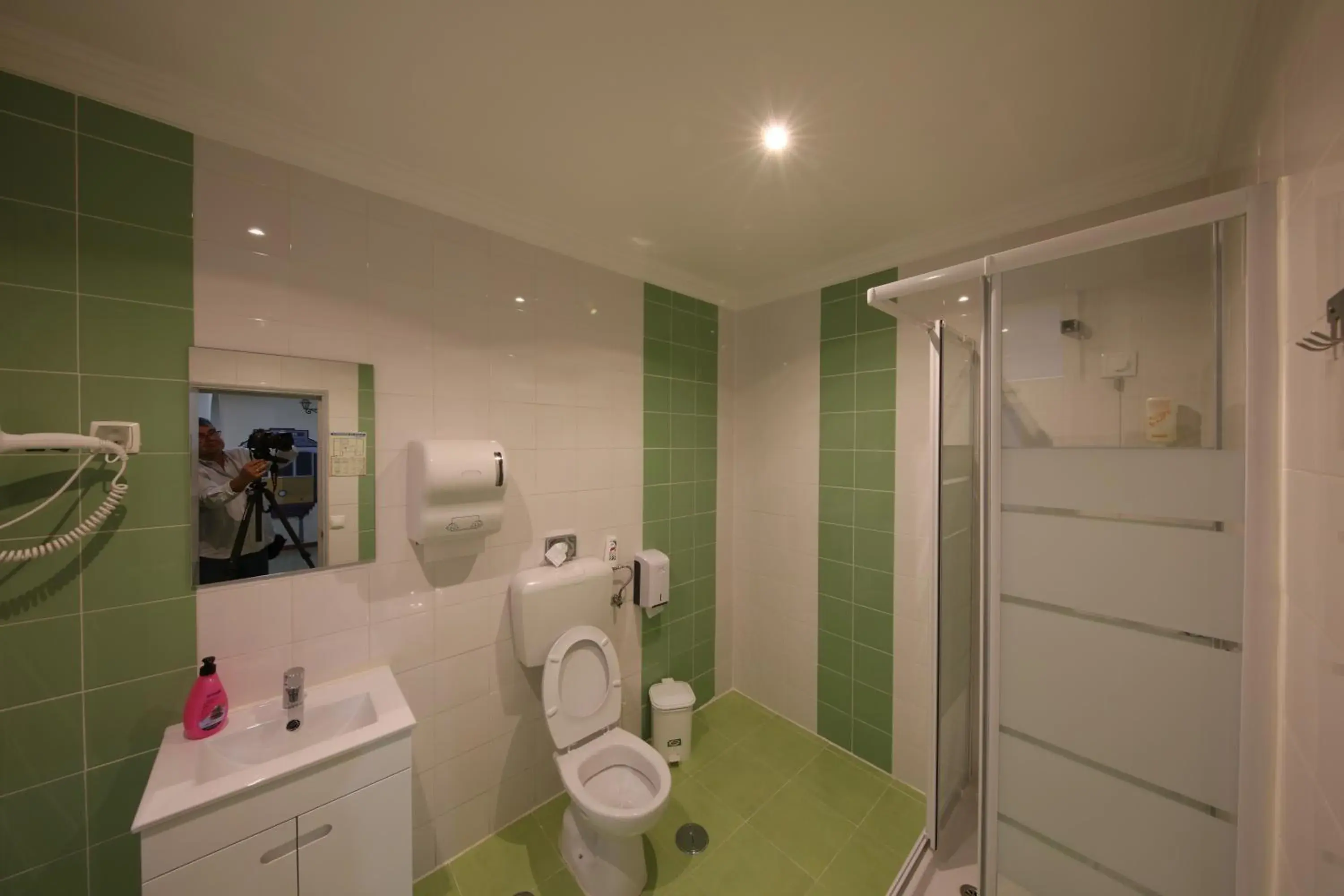 Double Room with Shared Bathroom in O Elétrico Guesthouse Double Room with Shared Bathroom in O Elétrico Guesthouse