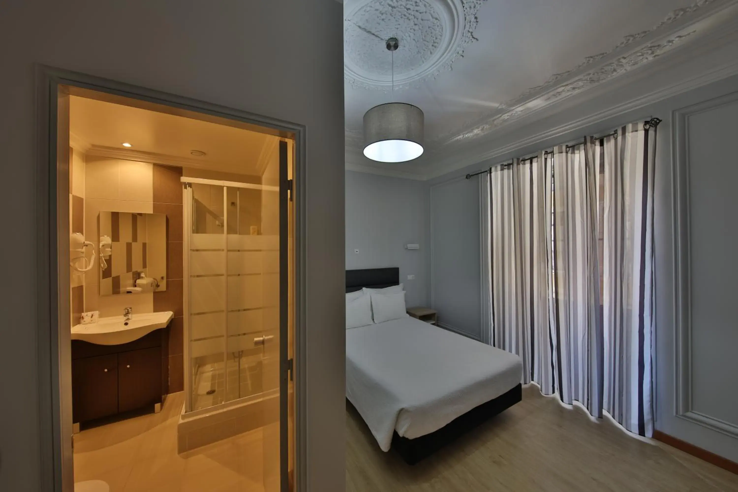 Deluxe Double Room in O Elétrico Guesthouse Deluxe Double Room in O Elétrico Guesthouse