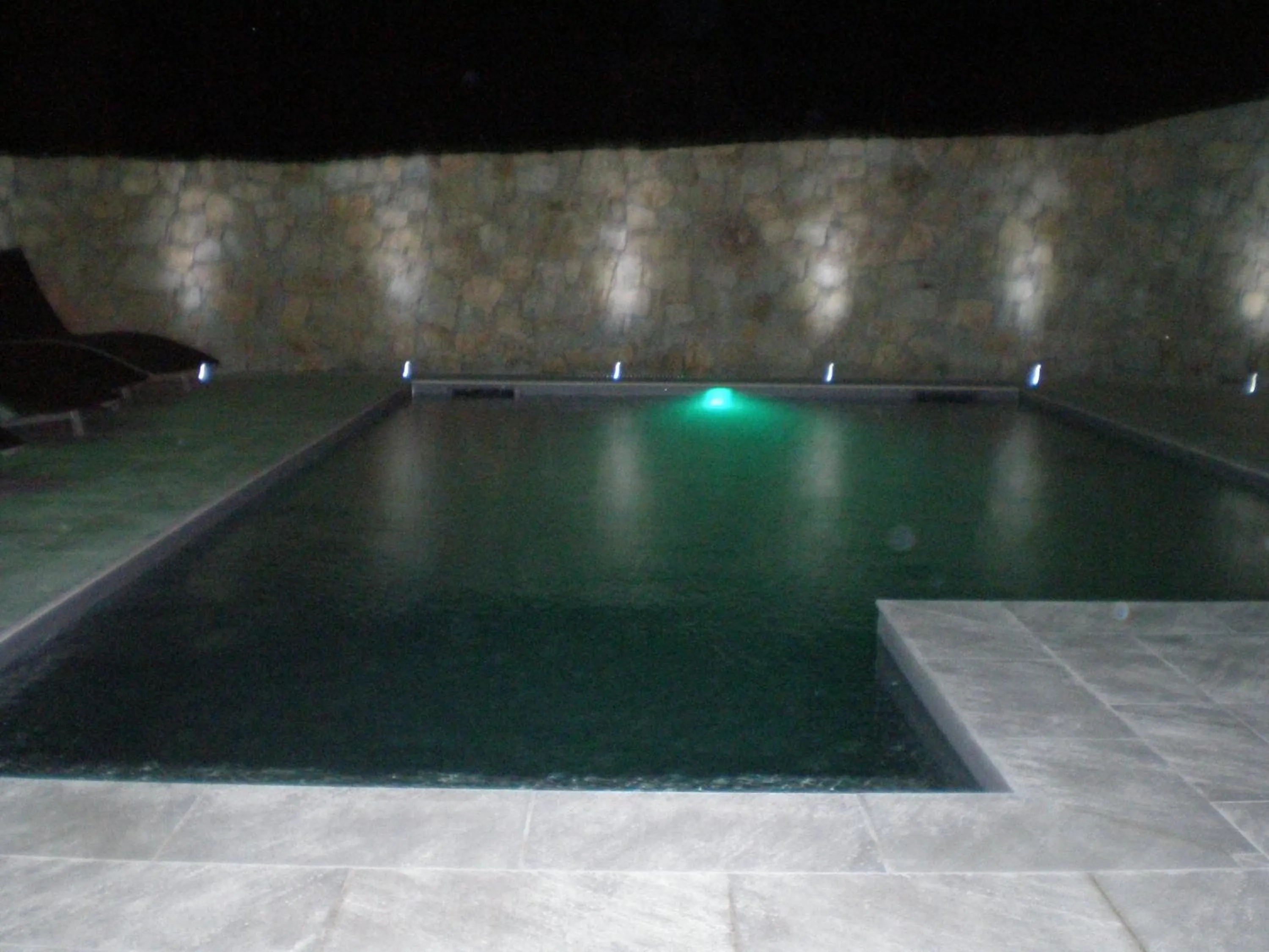 Night in Hôtel l'Alivu