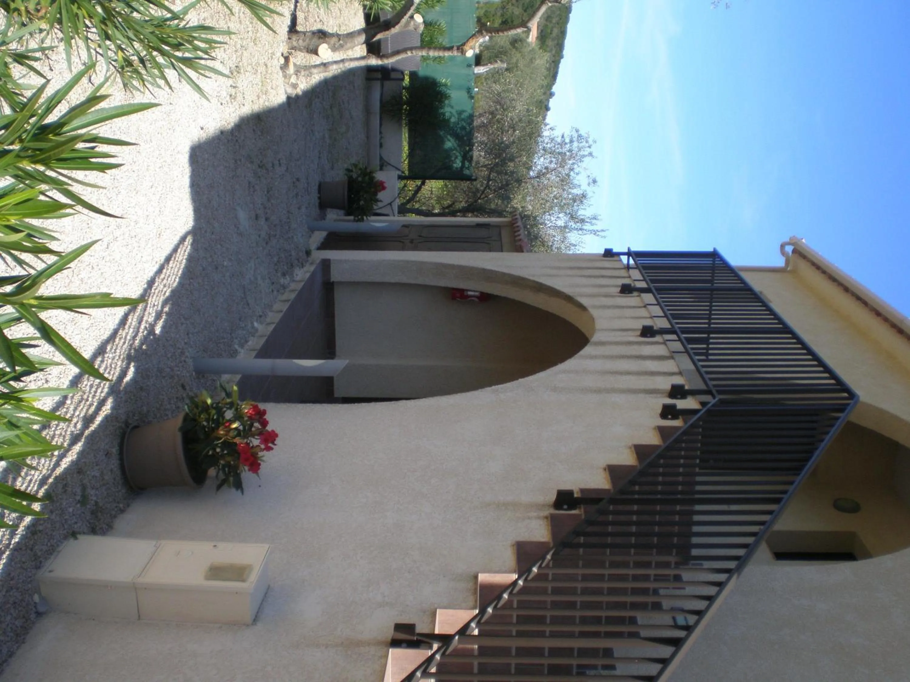 Facade/entrance in Hôtel l'Alivu