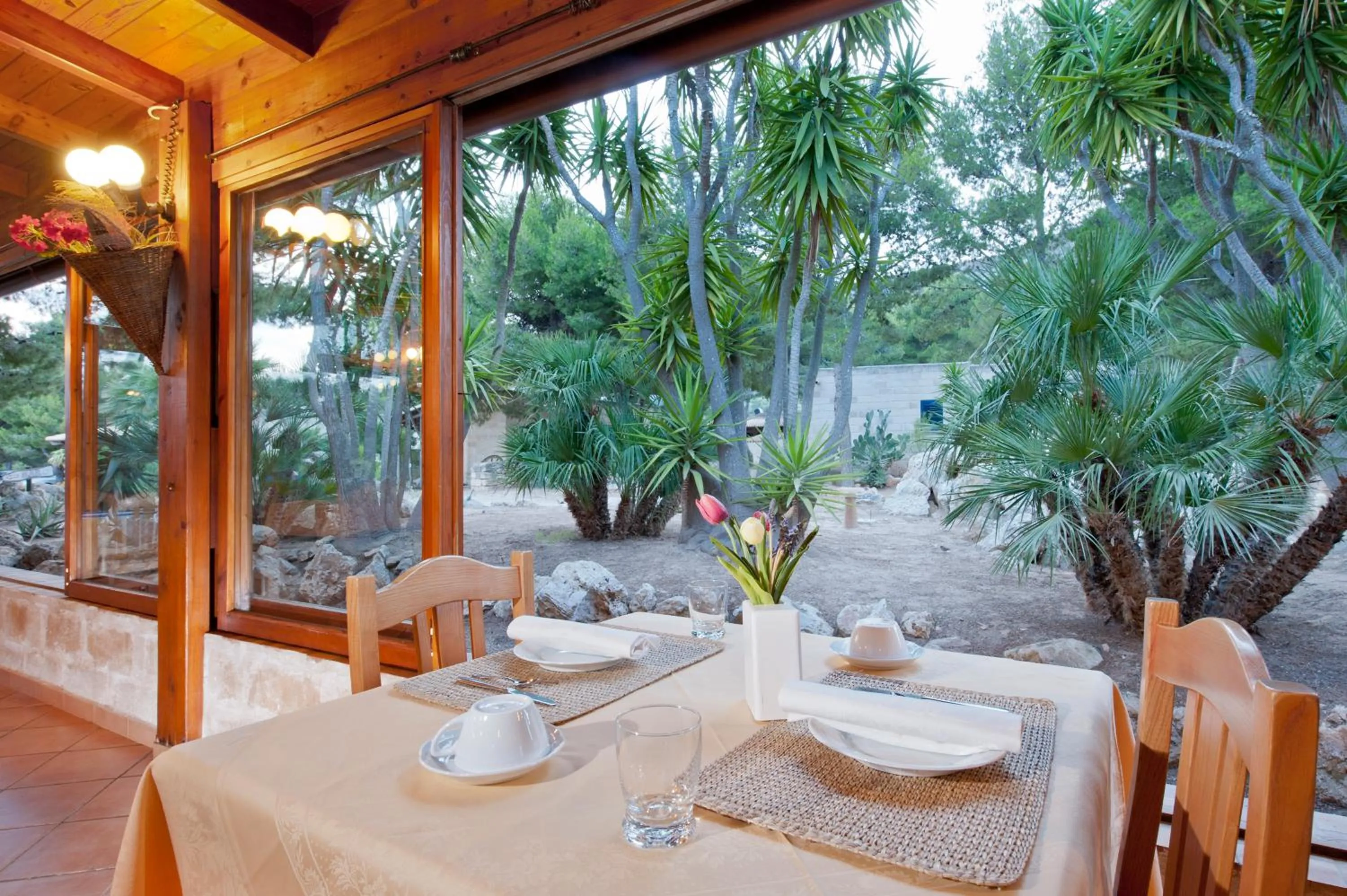 Restaurant/places to eat in Miramare Residence