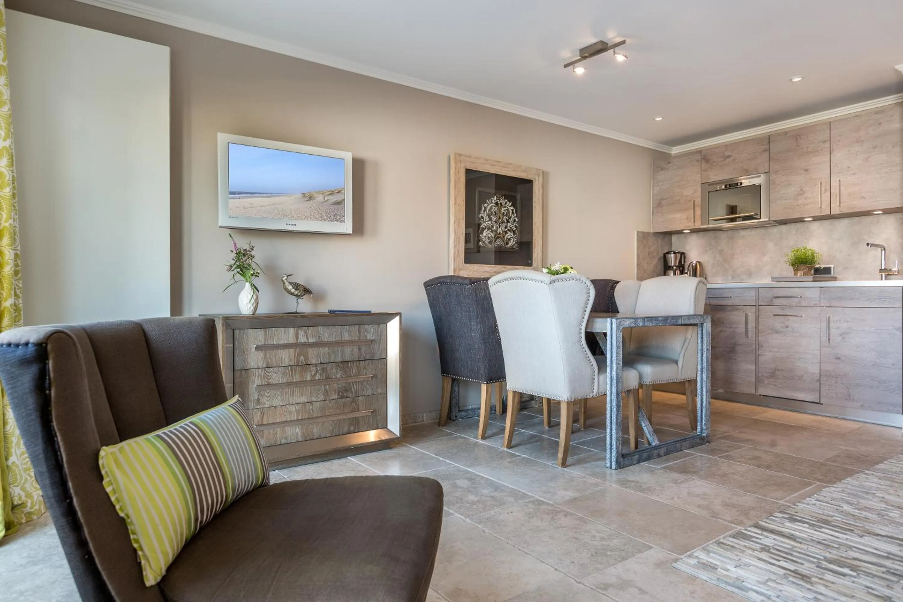 Kitchen or kitchenette in Apartmenthotel am Leuchtturm