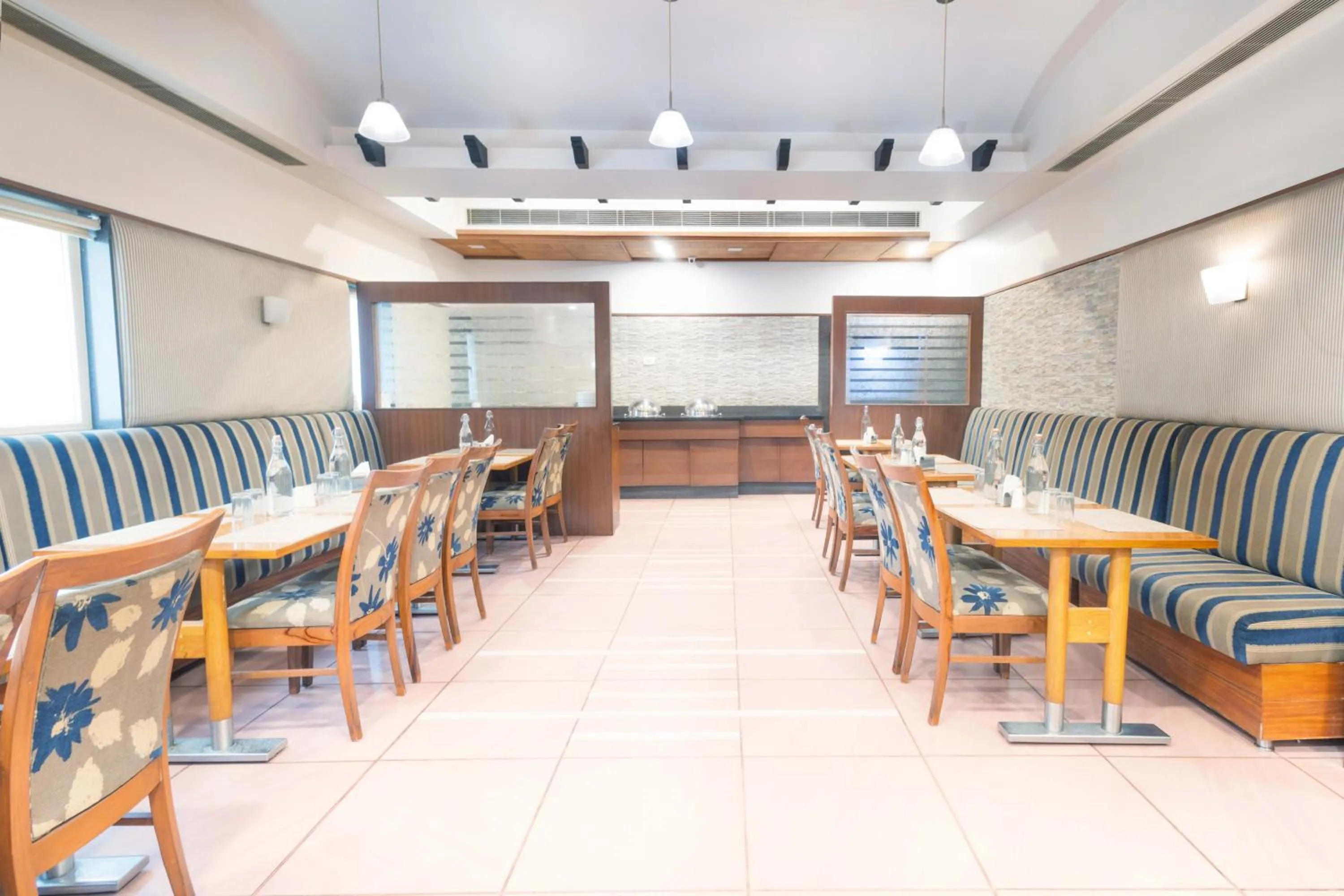 Restaurant/places to eat in Treebo Ambassador