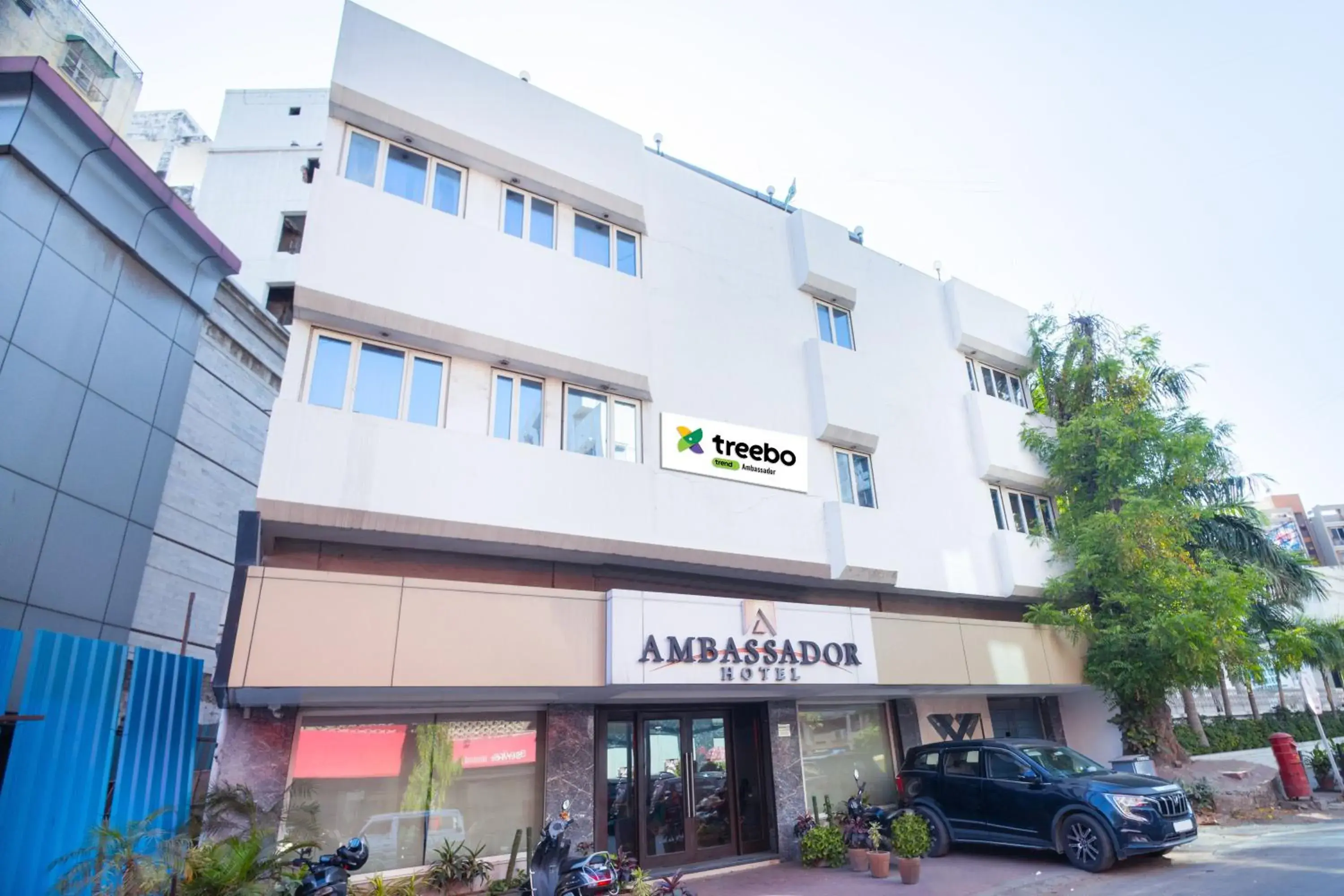 Facade/entrance in Treebo Ambassador Facade/entrance in Treebo Ambassador