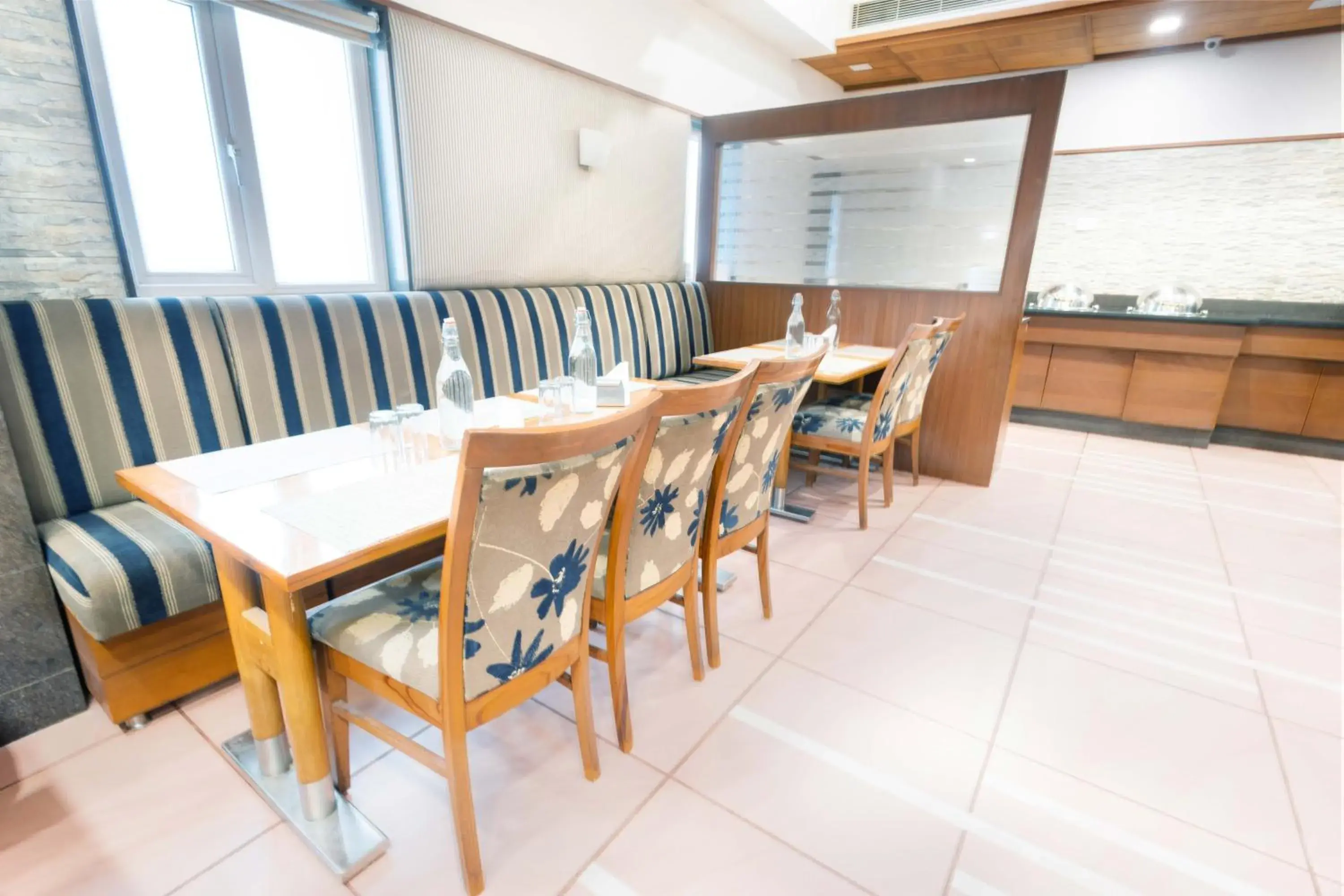 Restaurant/places to eat in Treebo Ambassador Restaurant/places to eat in Treebo Ambassador