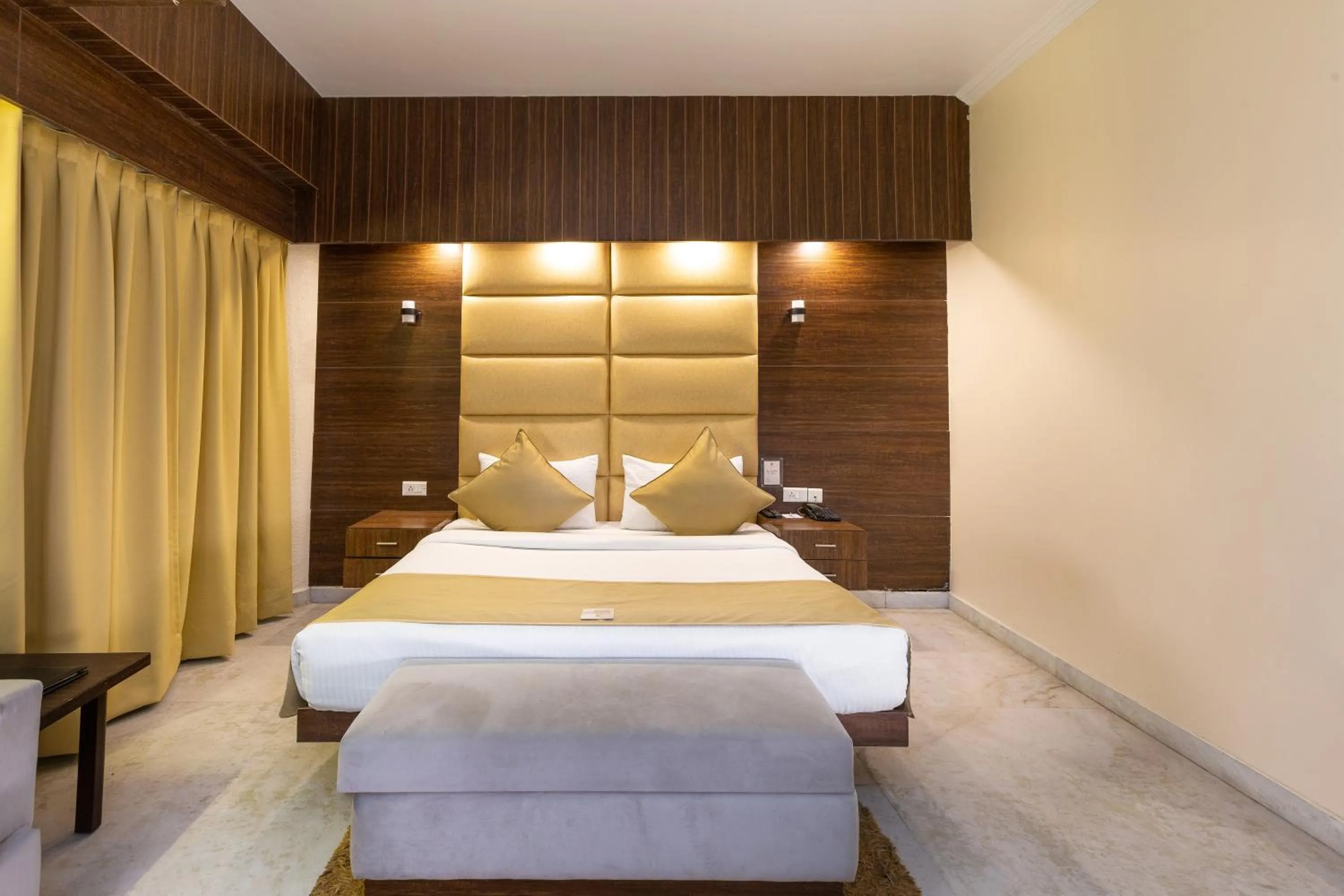 Bed in Pride Premier Solitaire