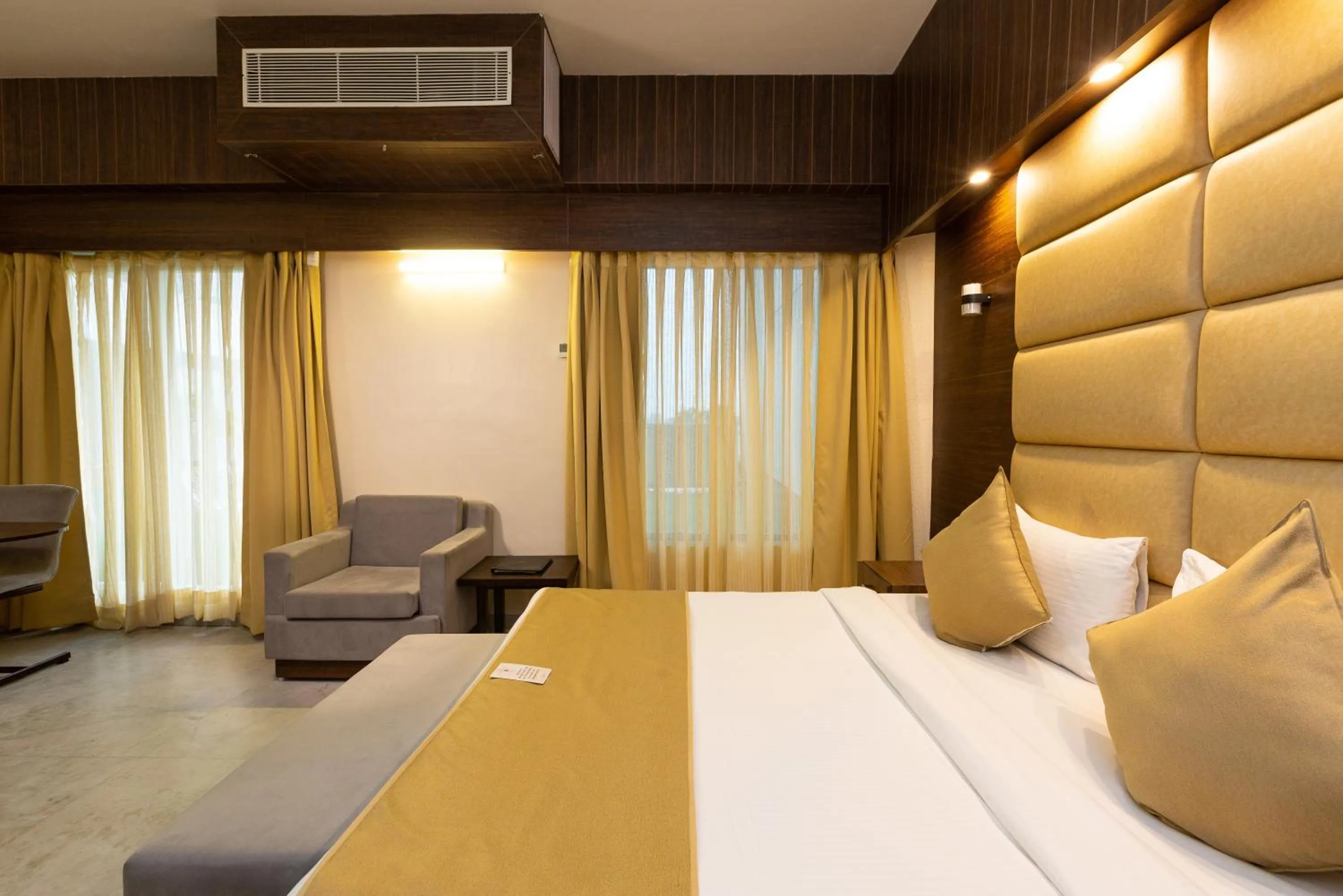 Bed in Pride Premier Solitaire