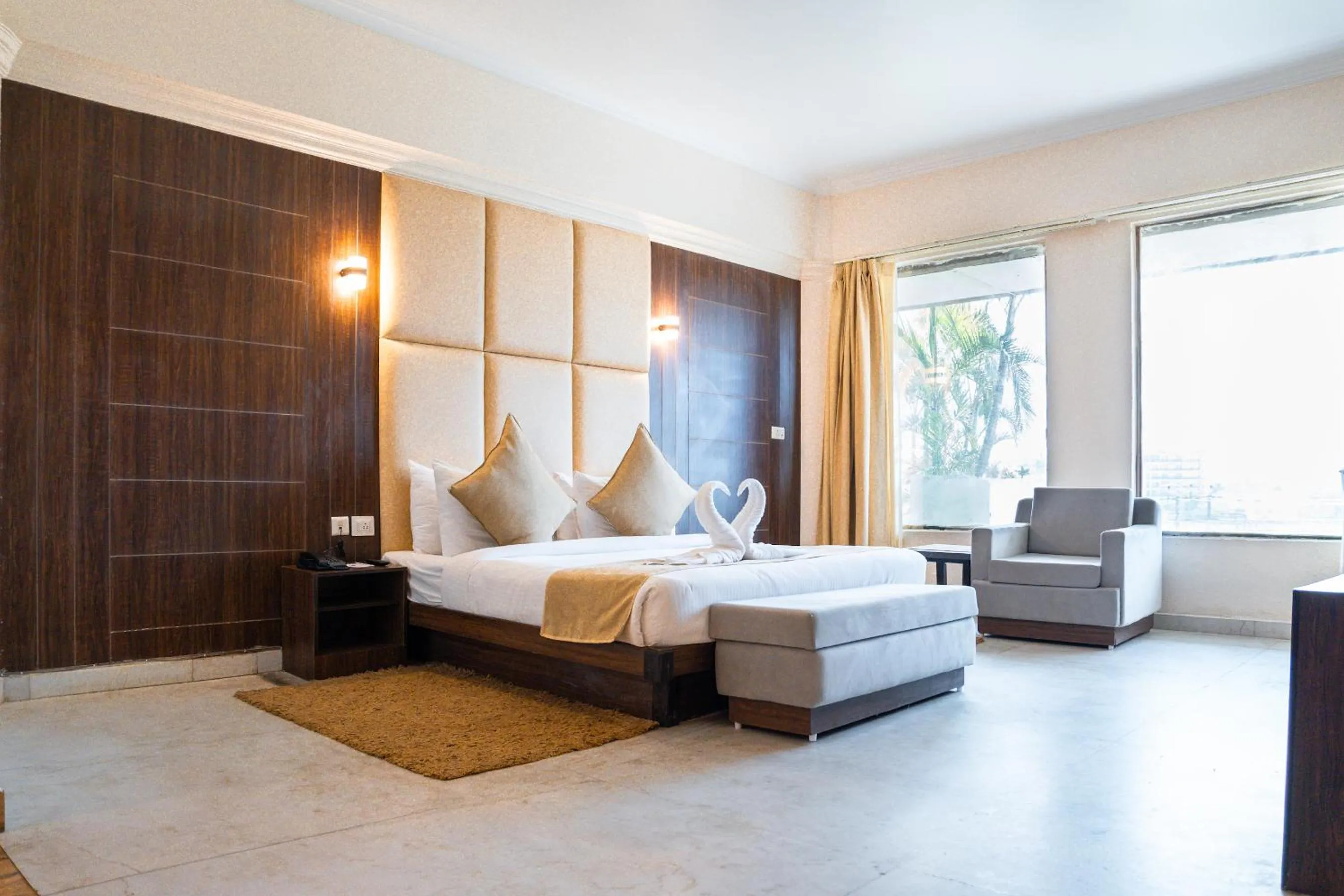 Bedroom, Bed in Pride Premier Solitaire