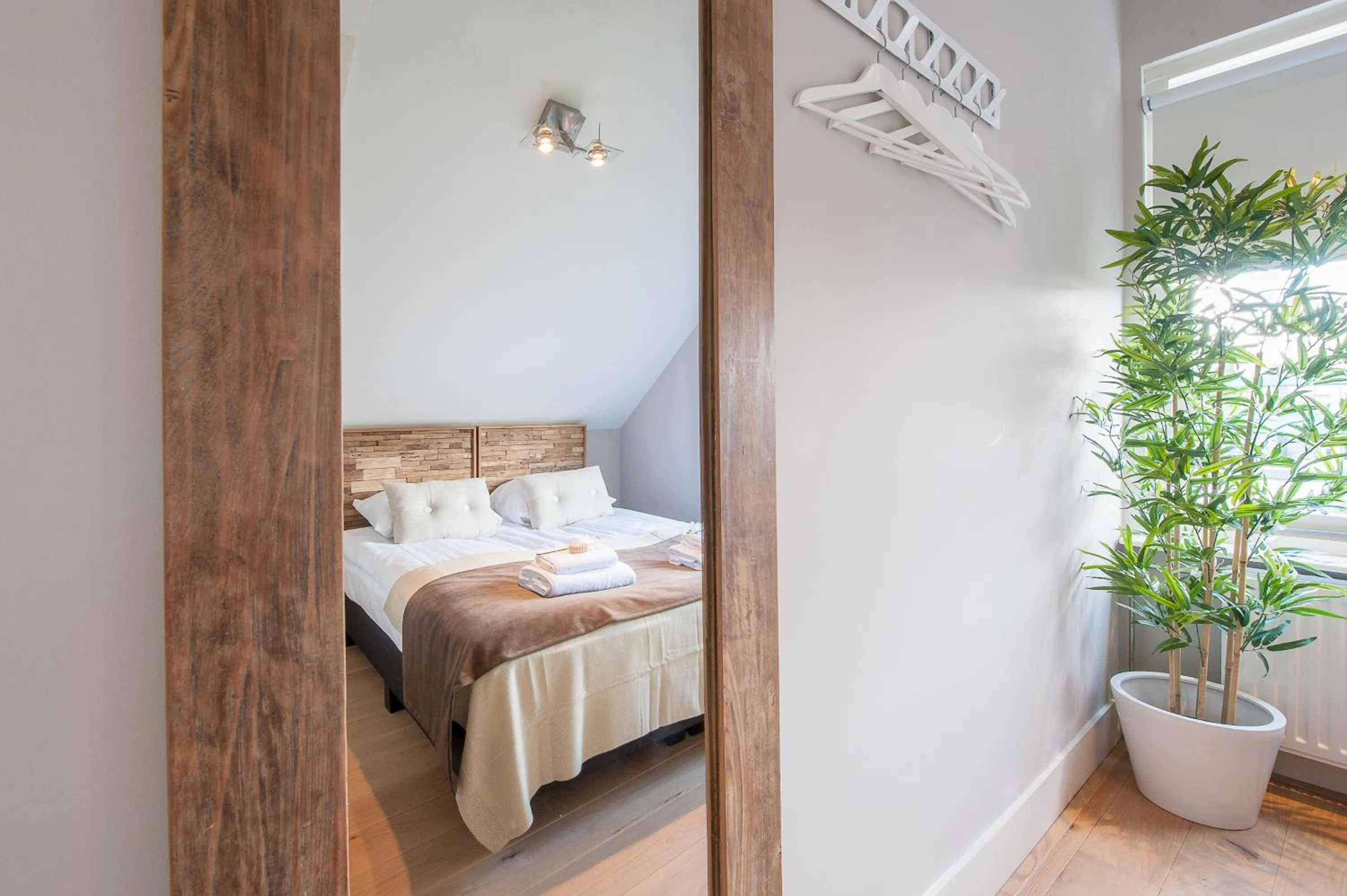 Bedroom, Bed in Museumpark Apartments