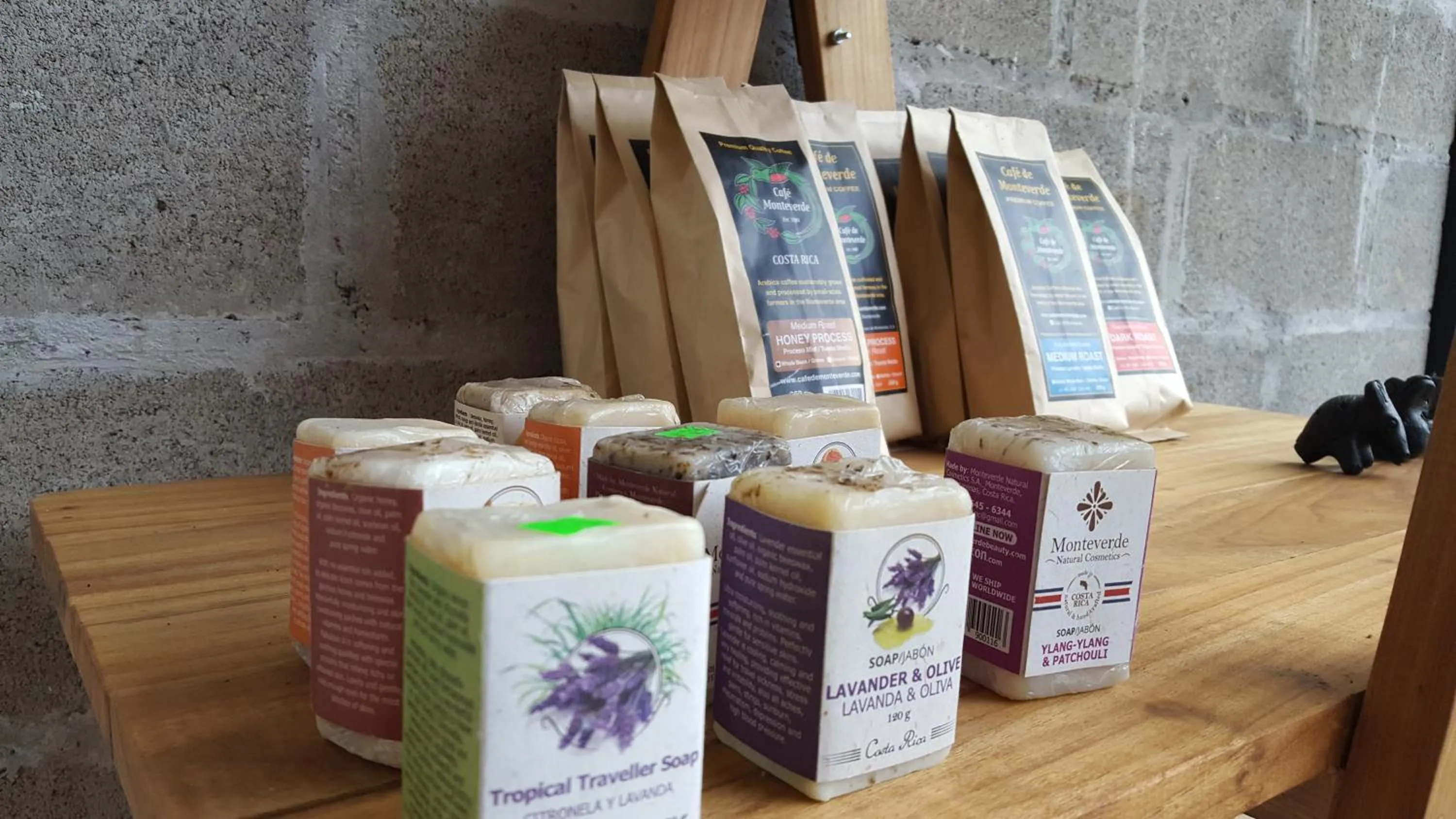 Coffee/tea facilities in OutBox Inn