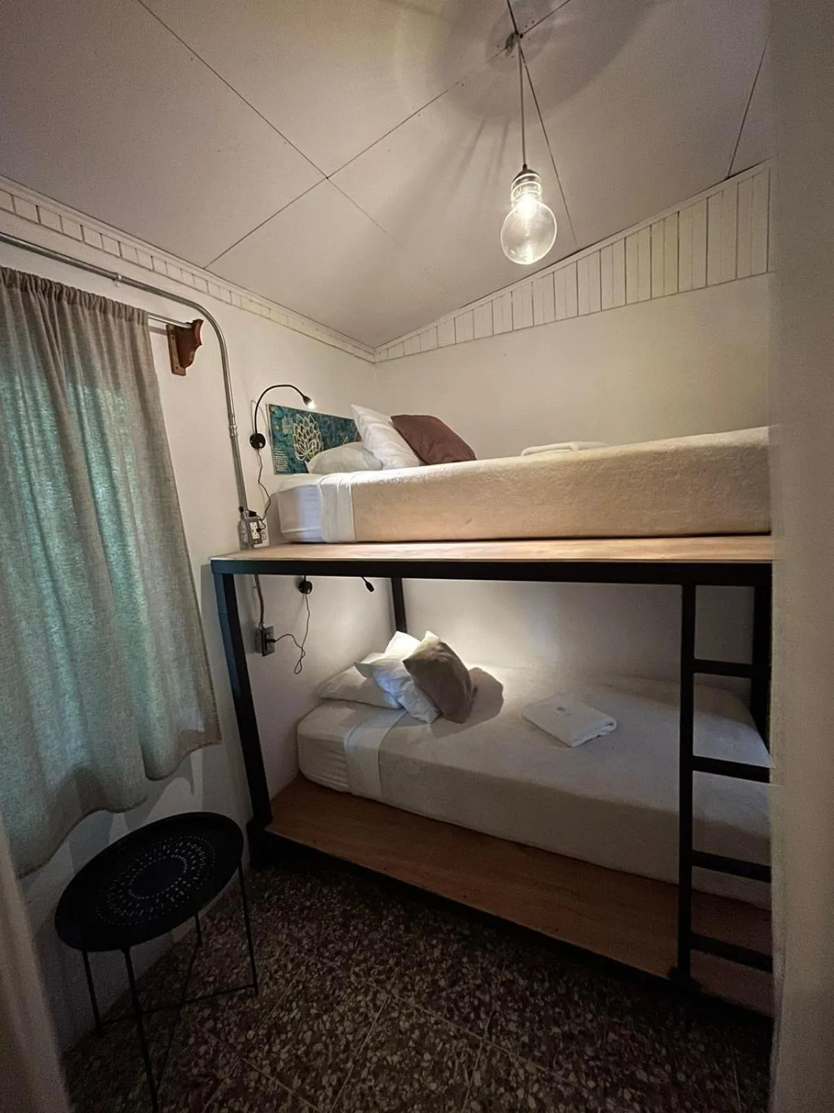 Bedroom, Bed in OutBox Inn