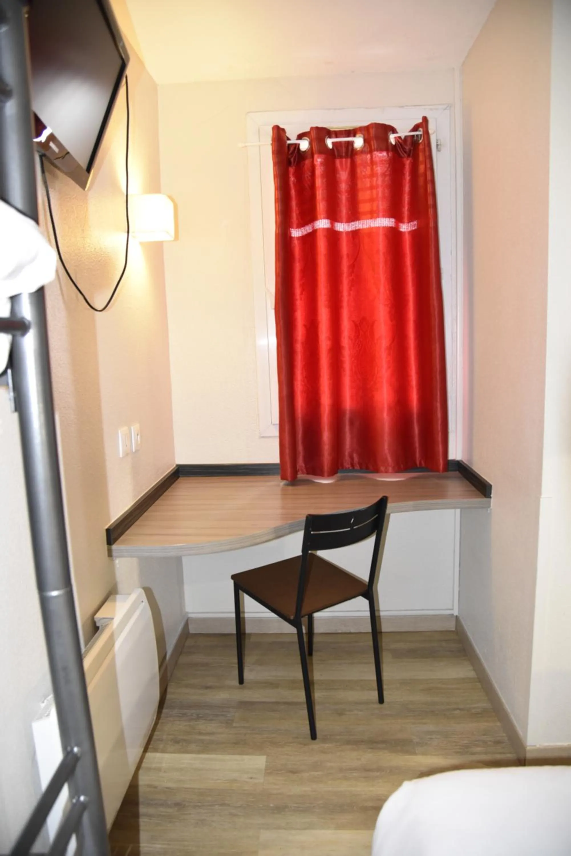 Photo of the whole room in Hotel du Triangle