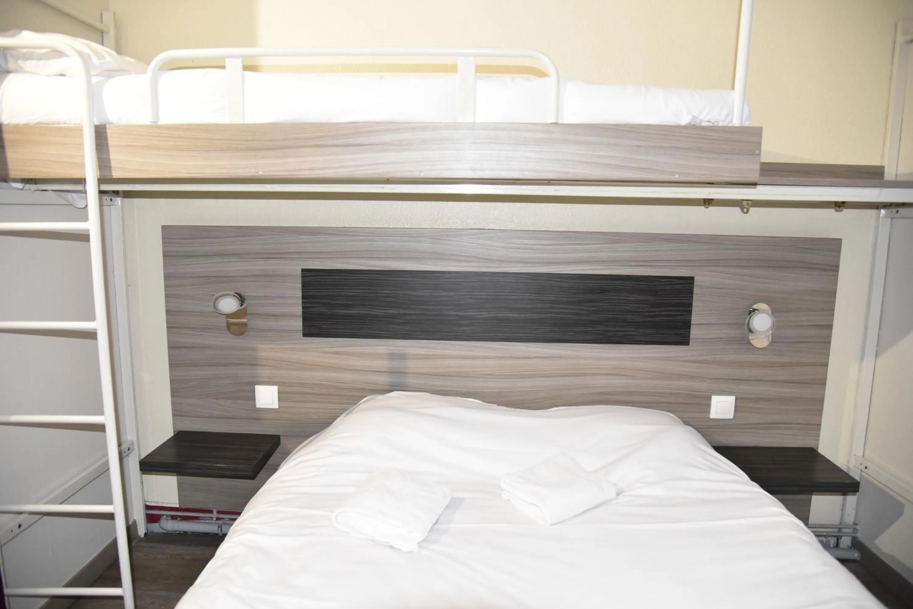 Bed in Hotel du Triangle