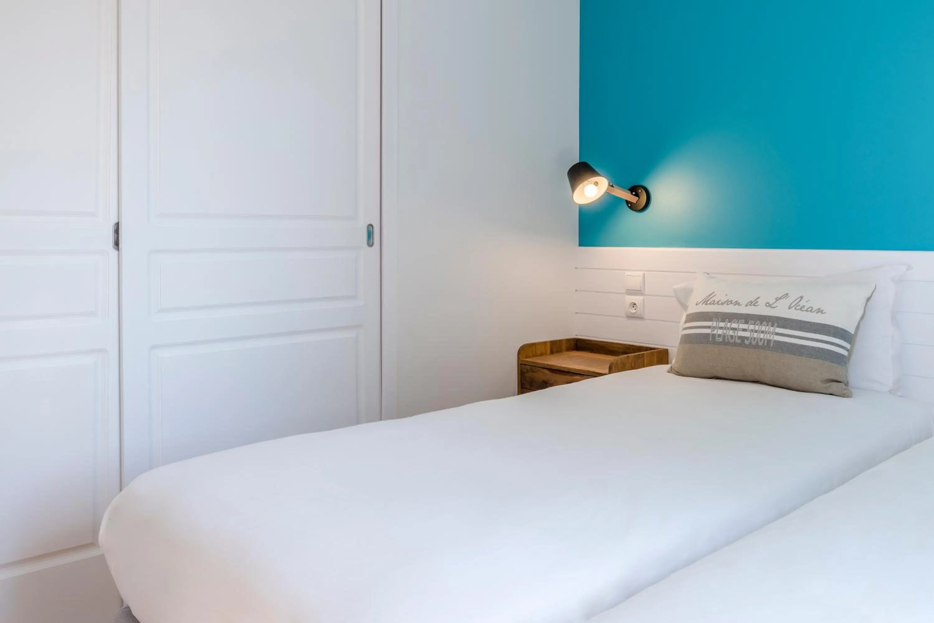 Decorative detail, Bed in La Résidence du Bailli