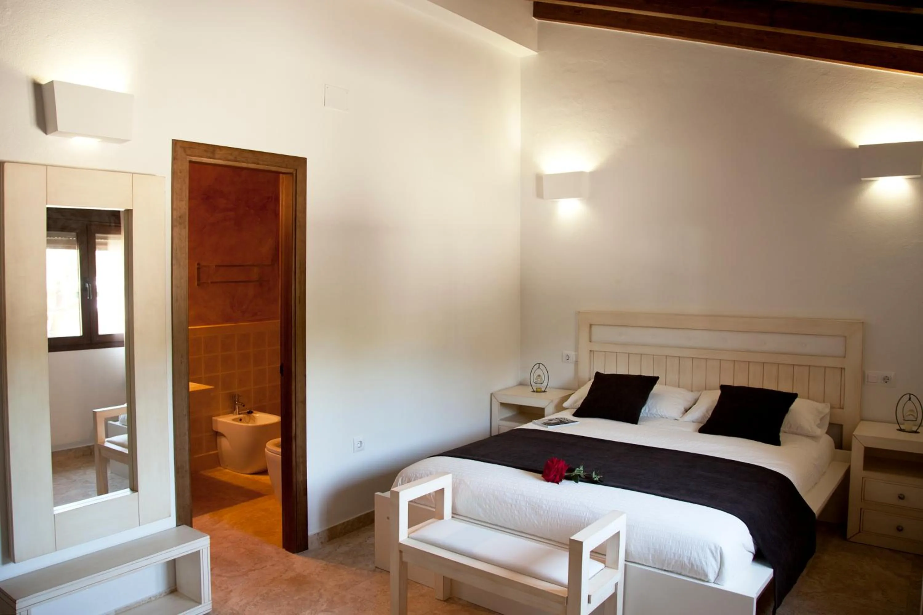 Photo of the whole room, Bed in AROHAZ Hotel & Restaurante