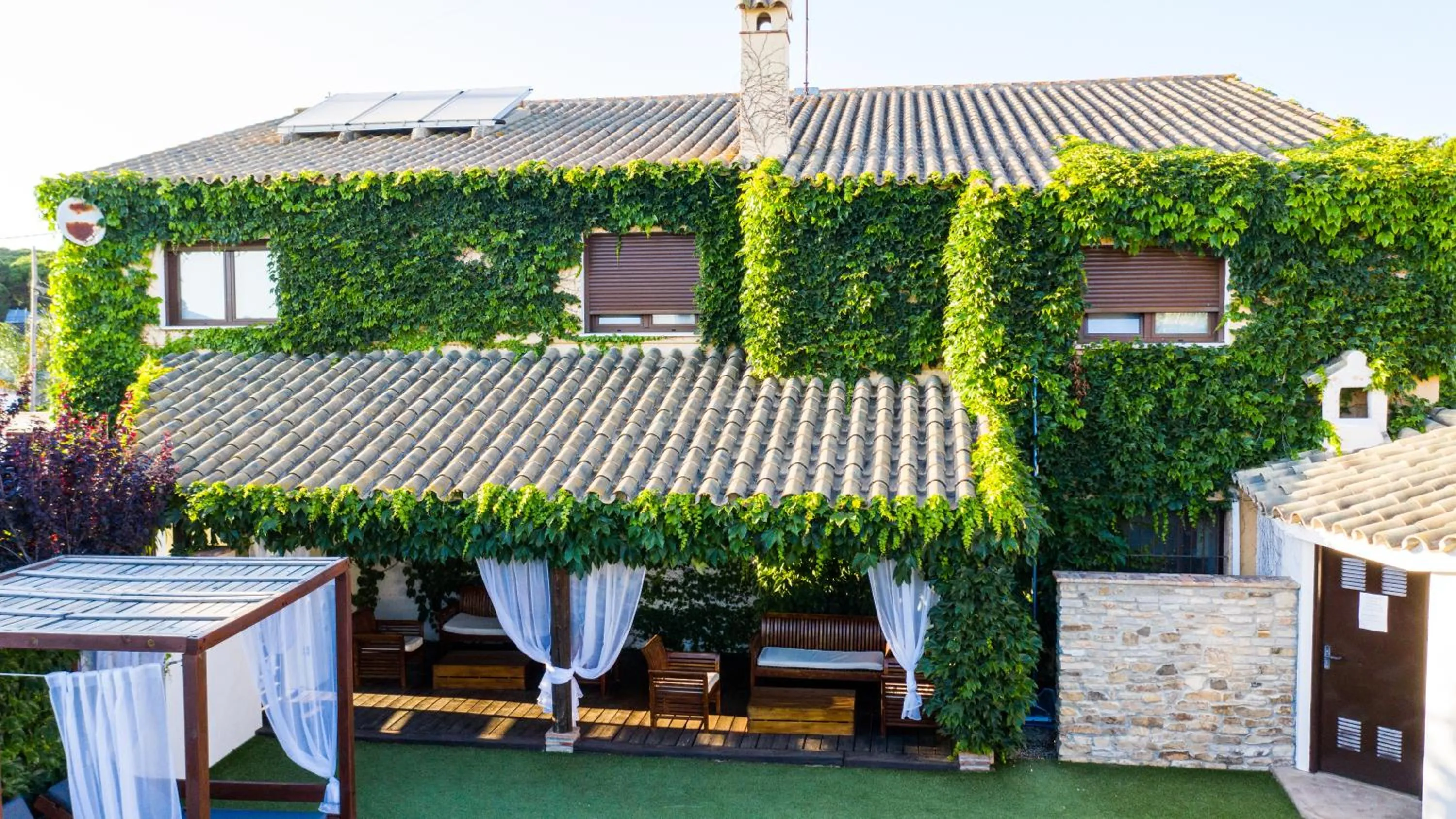 Property building in AROHAZ Hotel & Restaurante