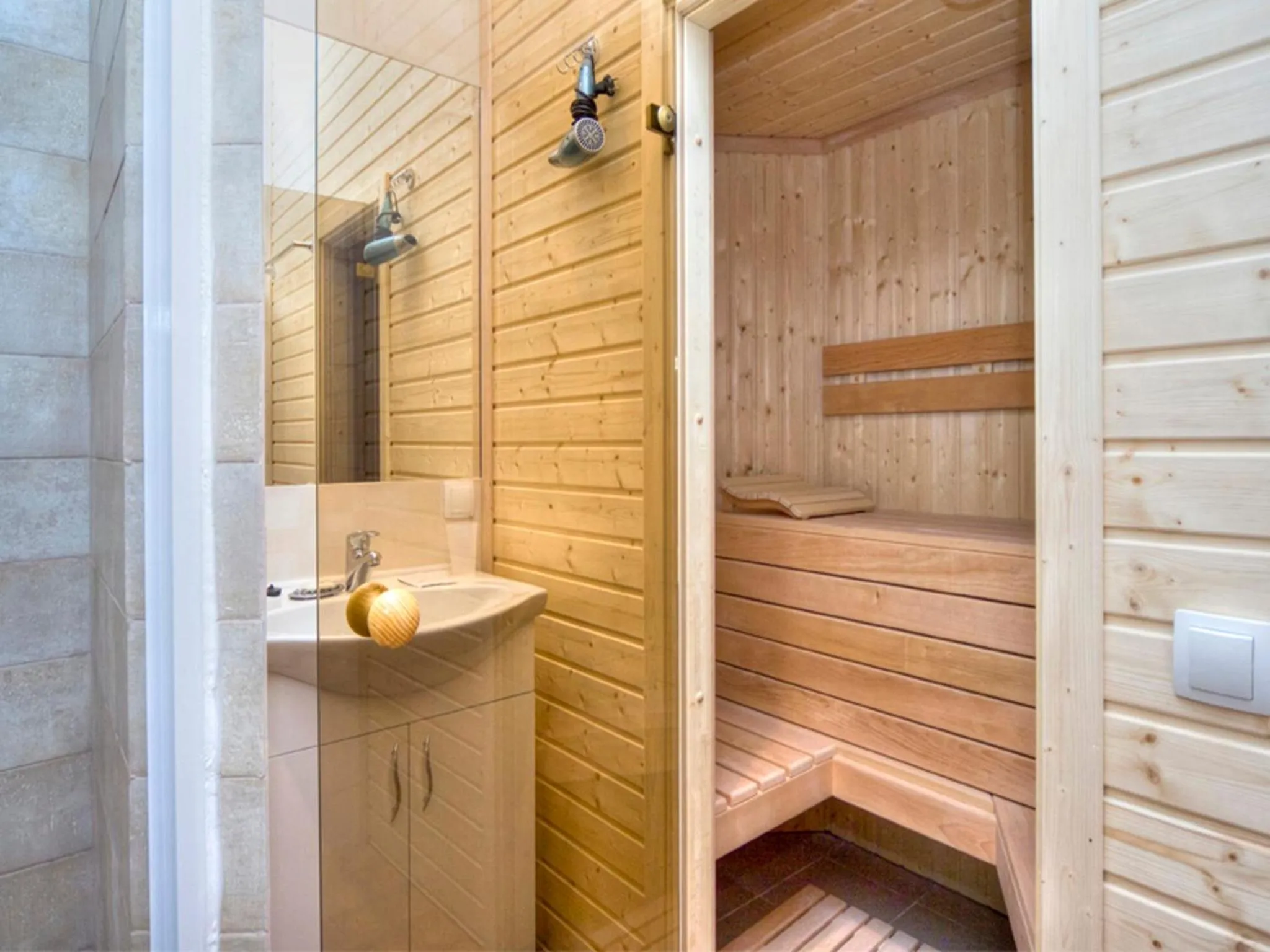 Sauna in Best Season Apart Hotel