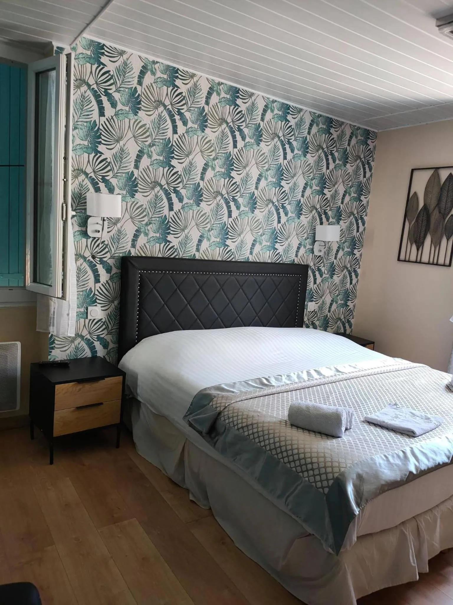 Bed in Hotel du Levant