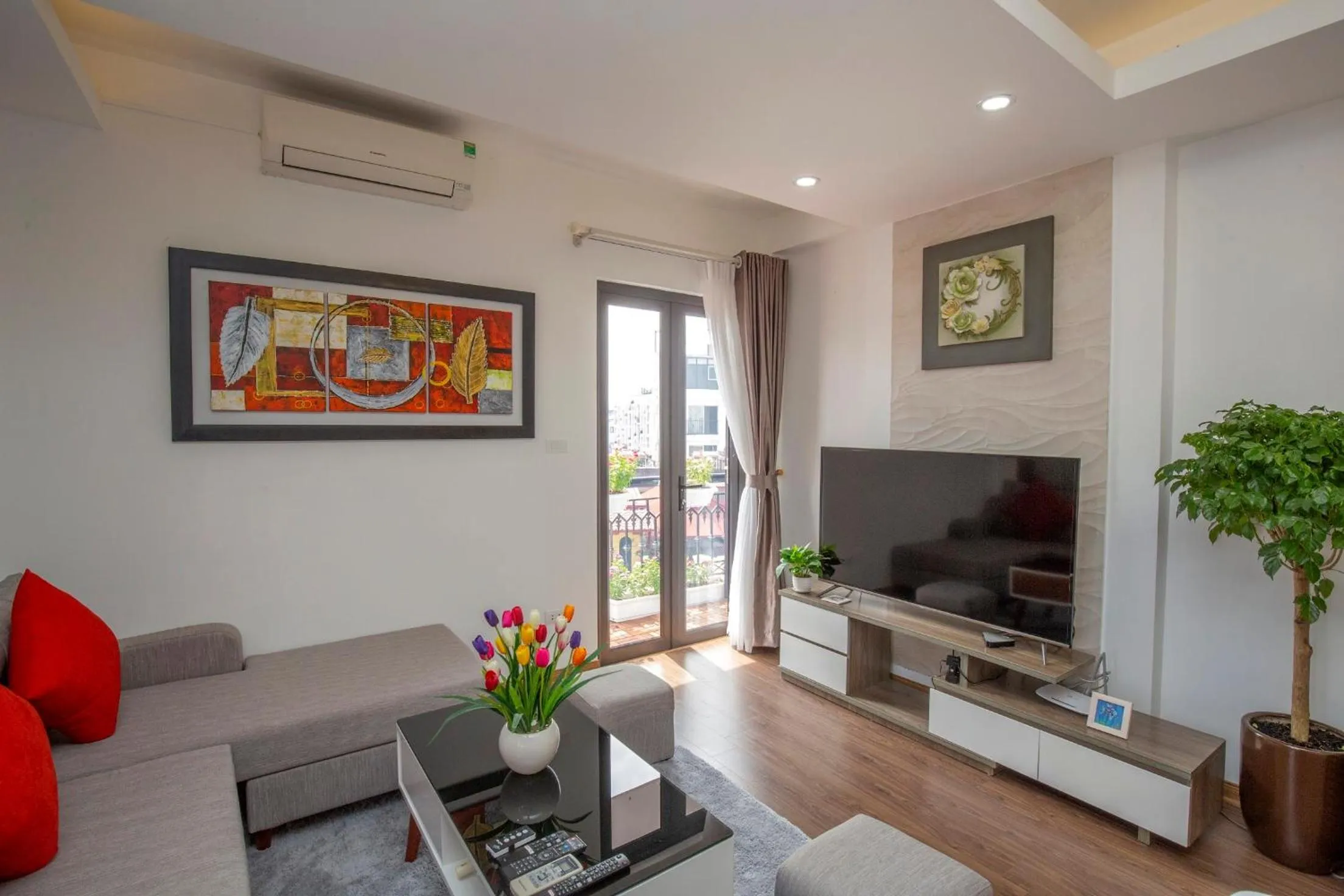 Communal lounge/ TV room in Sumitomo2 - Apartments for Japanese