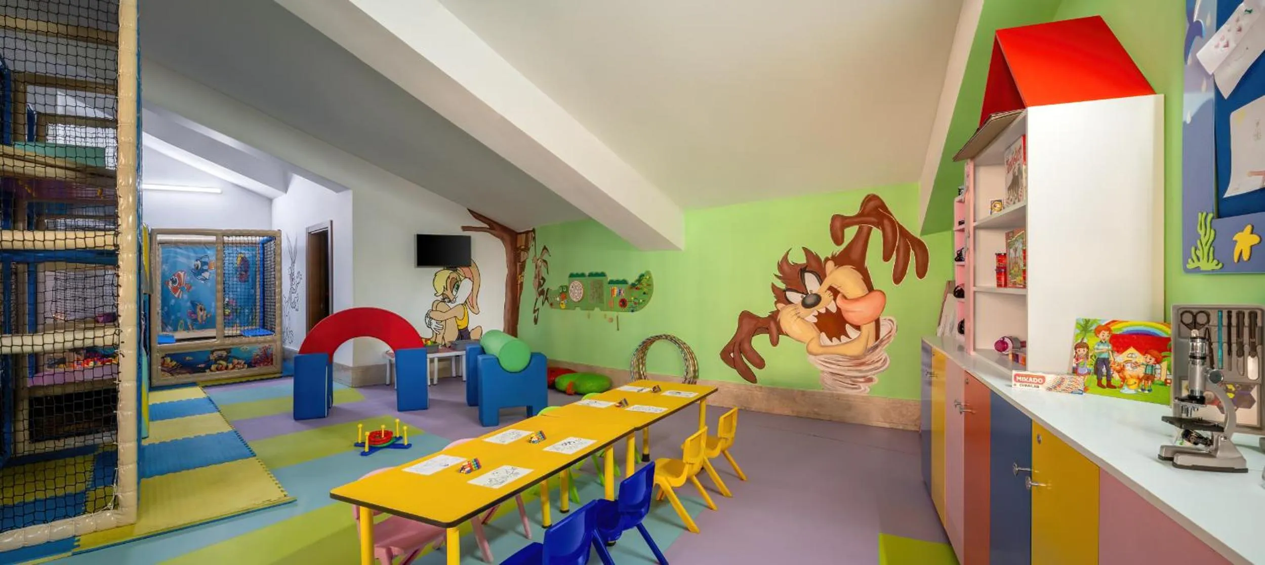 Kids's club in Villa Side Residence