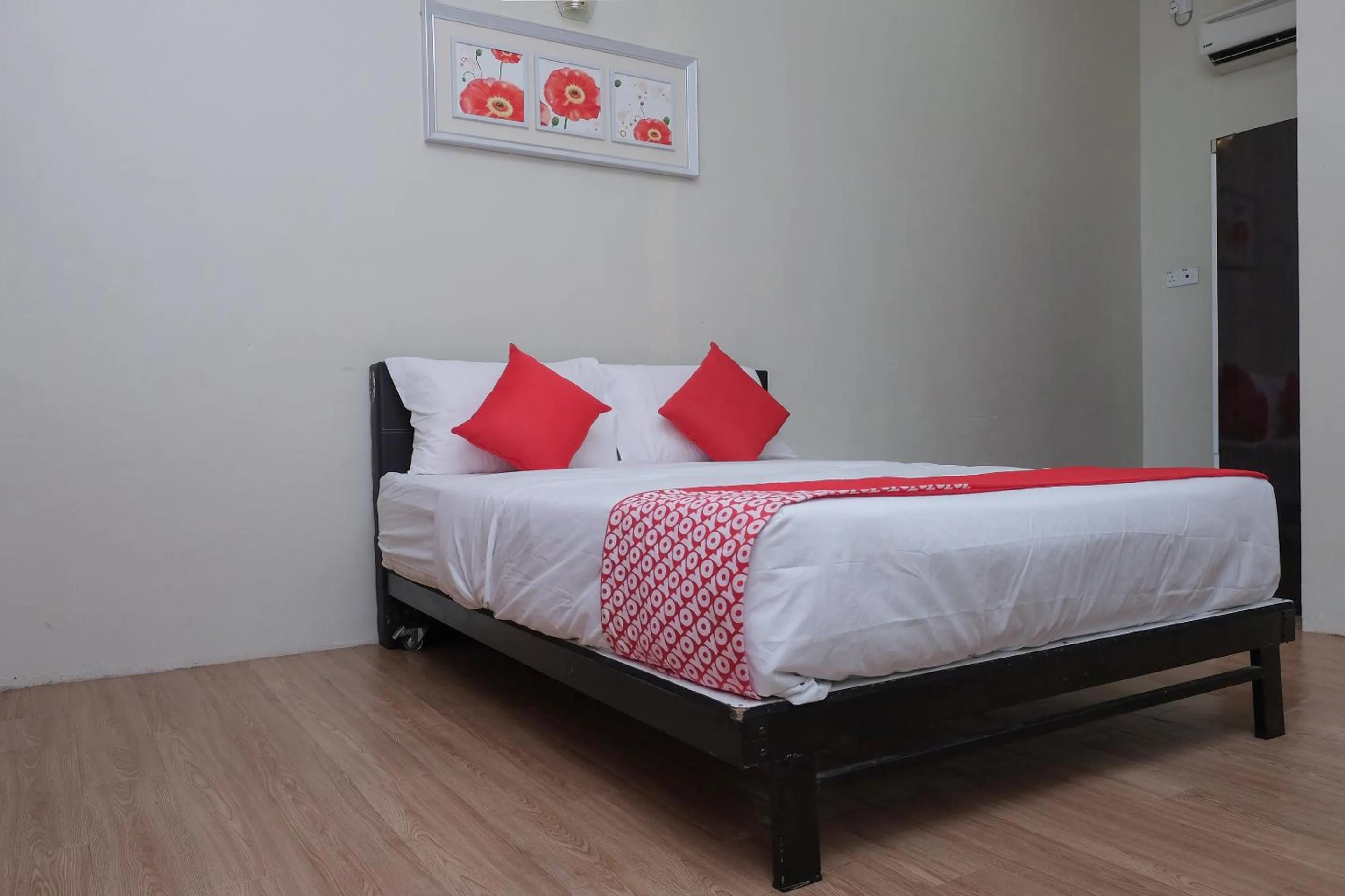 Bedroom, Bed in Hotel O Kay Inn Kerteh