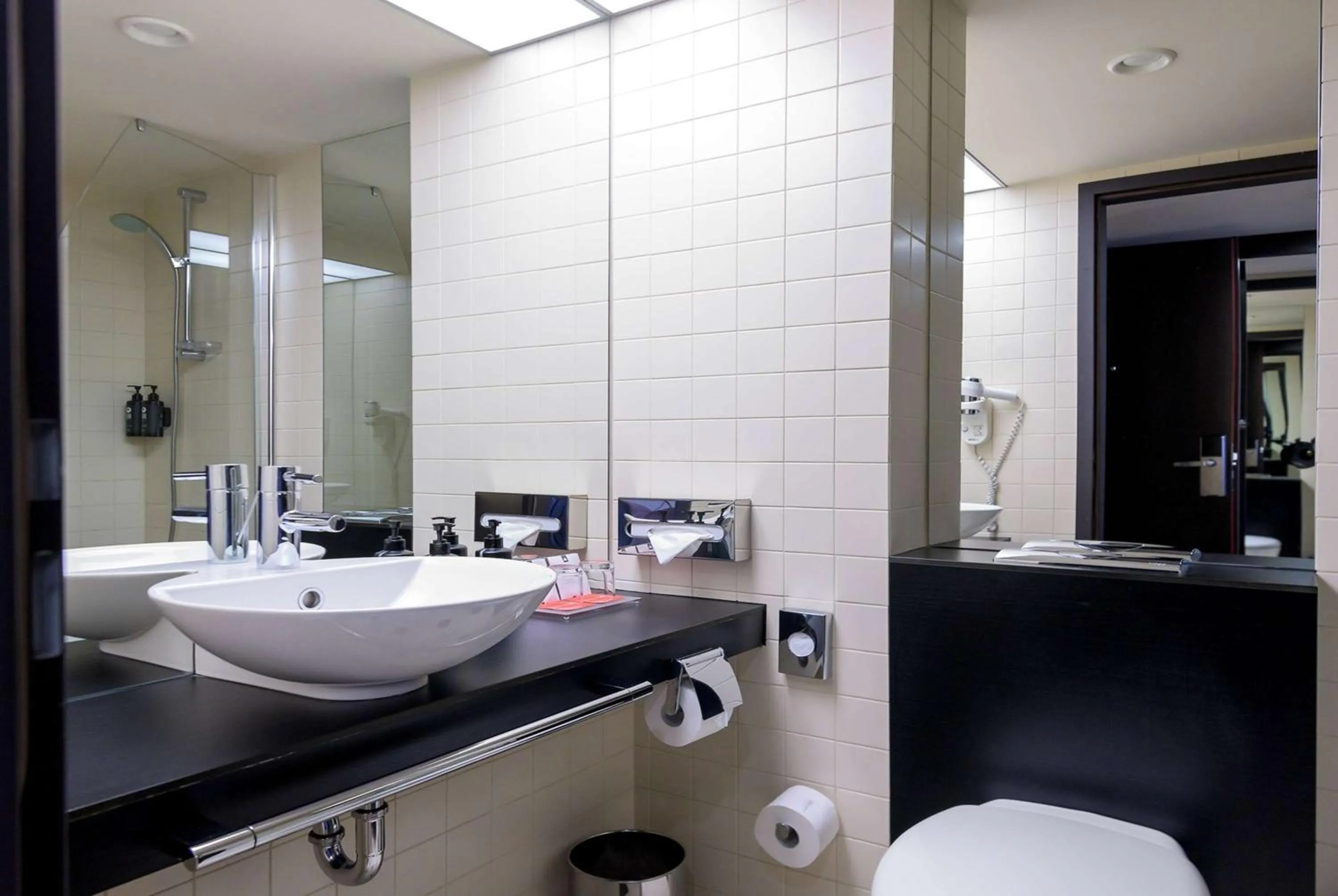 TV and multimedia in Ramada Plaza by Wyndham Bucharest Convention Center