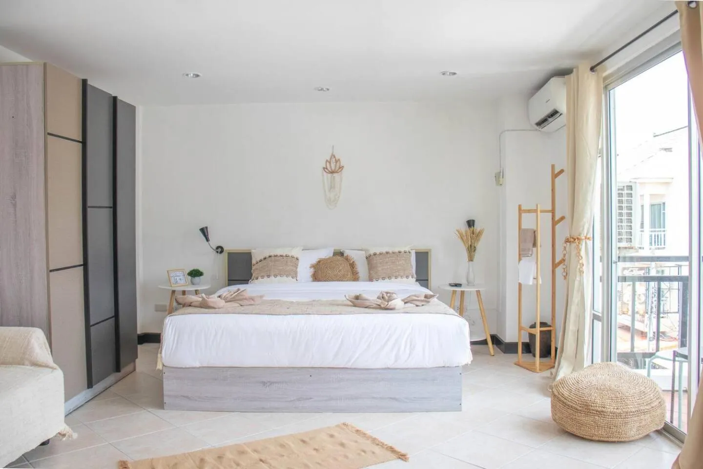 Bedroom, Bed in Kata Station Boutique Hotel