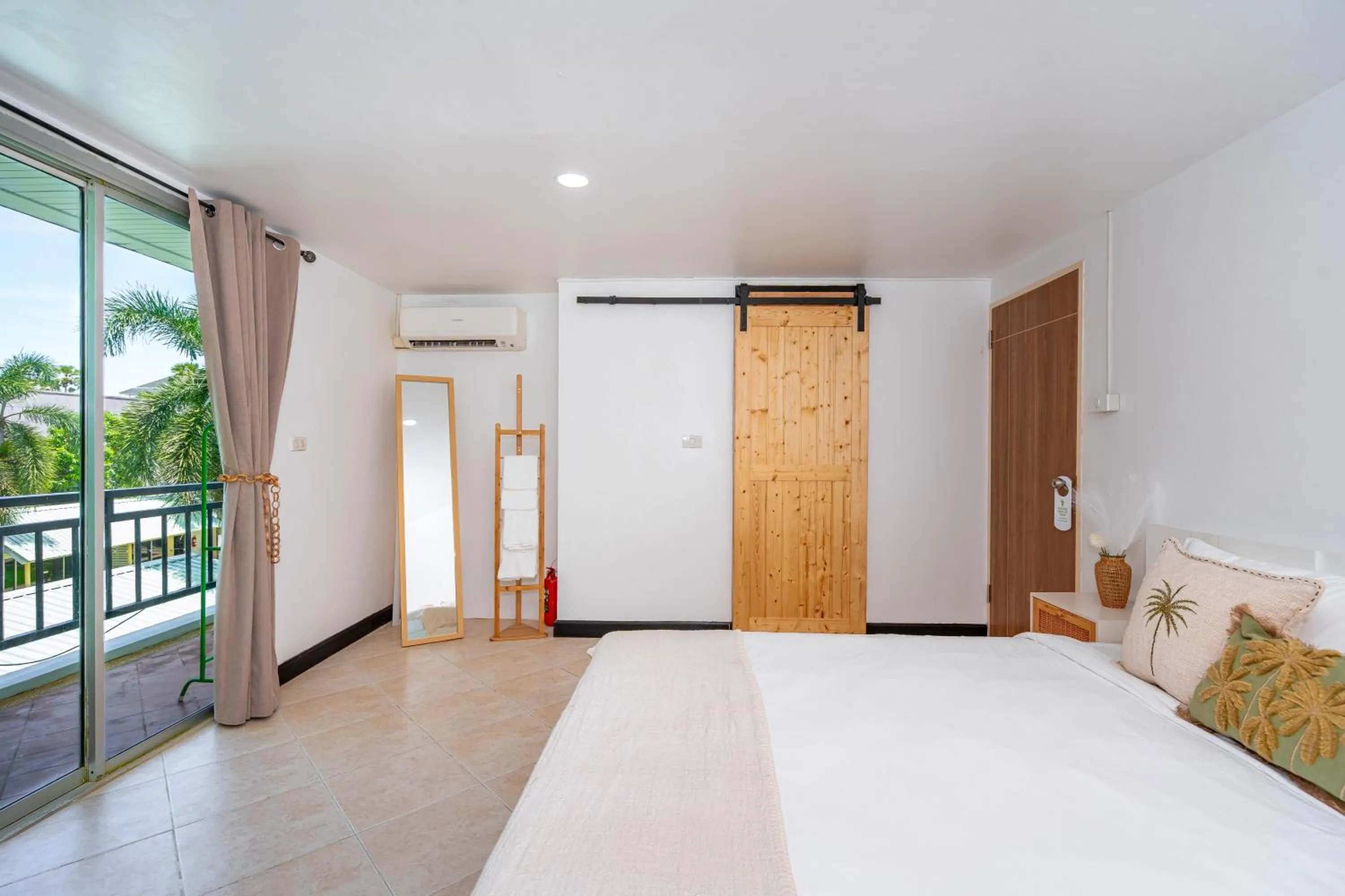 Bedroom, Bed in Kata Station Boutique Hotel