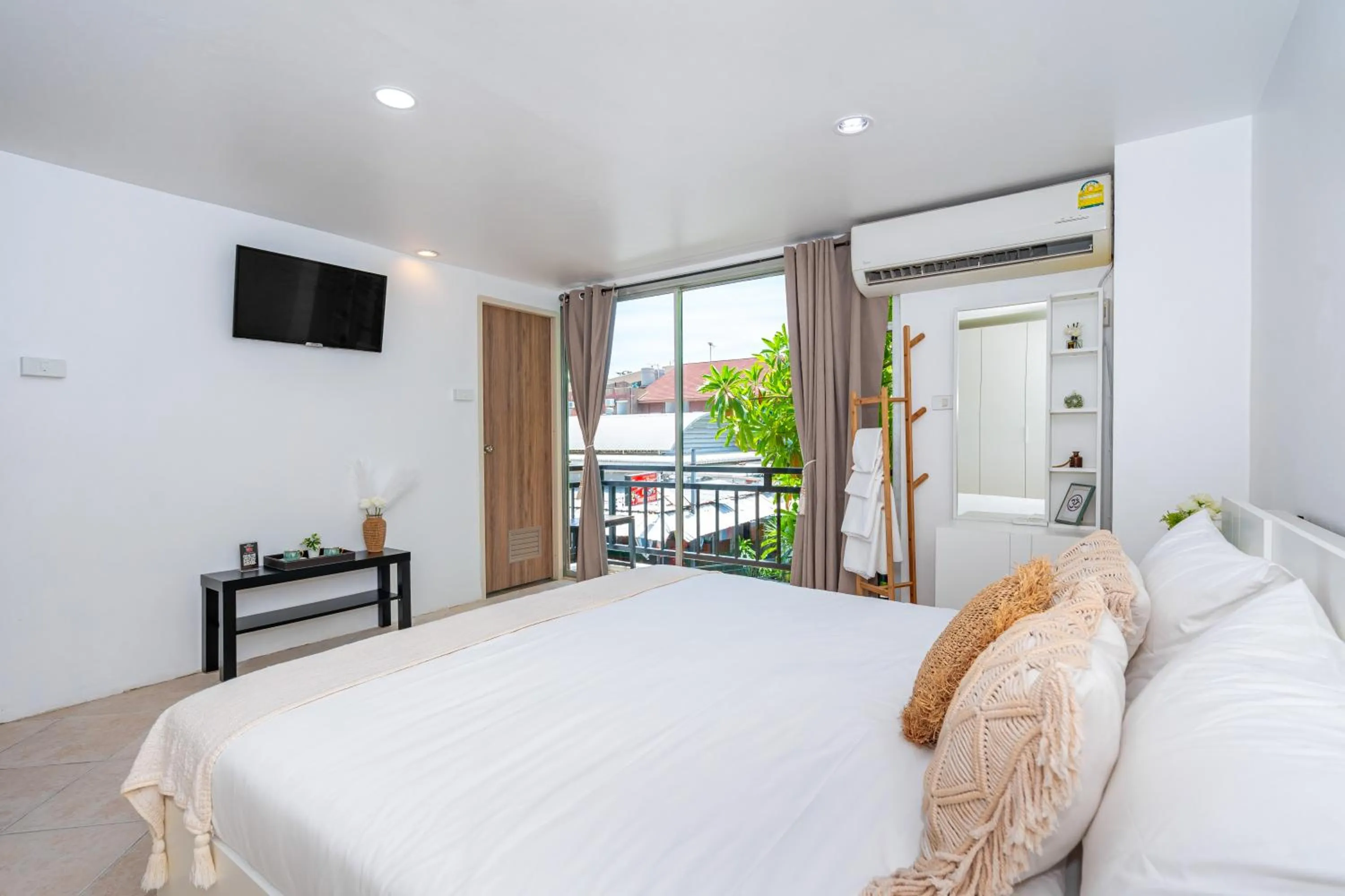 Bedroom, Bed in Kata Station Boutique Hotel