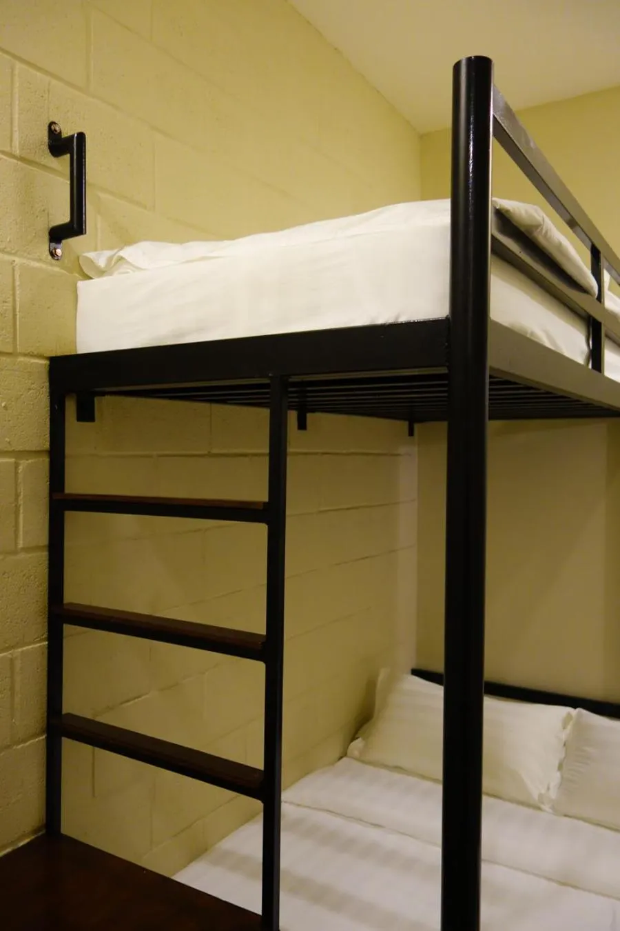 bunk bed in AE Semporna Guesthouse 极潜旅店