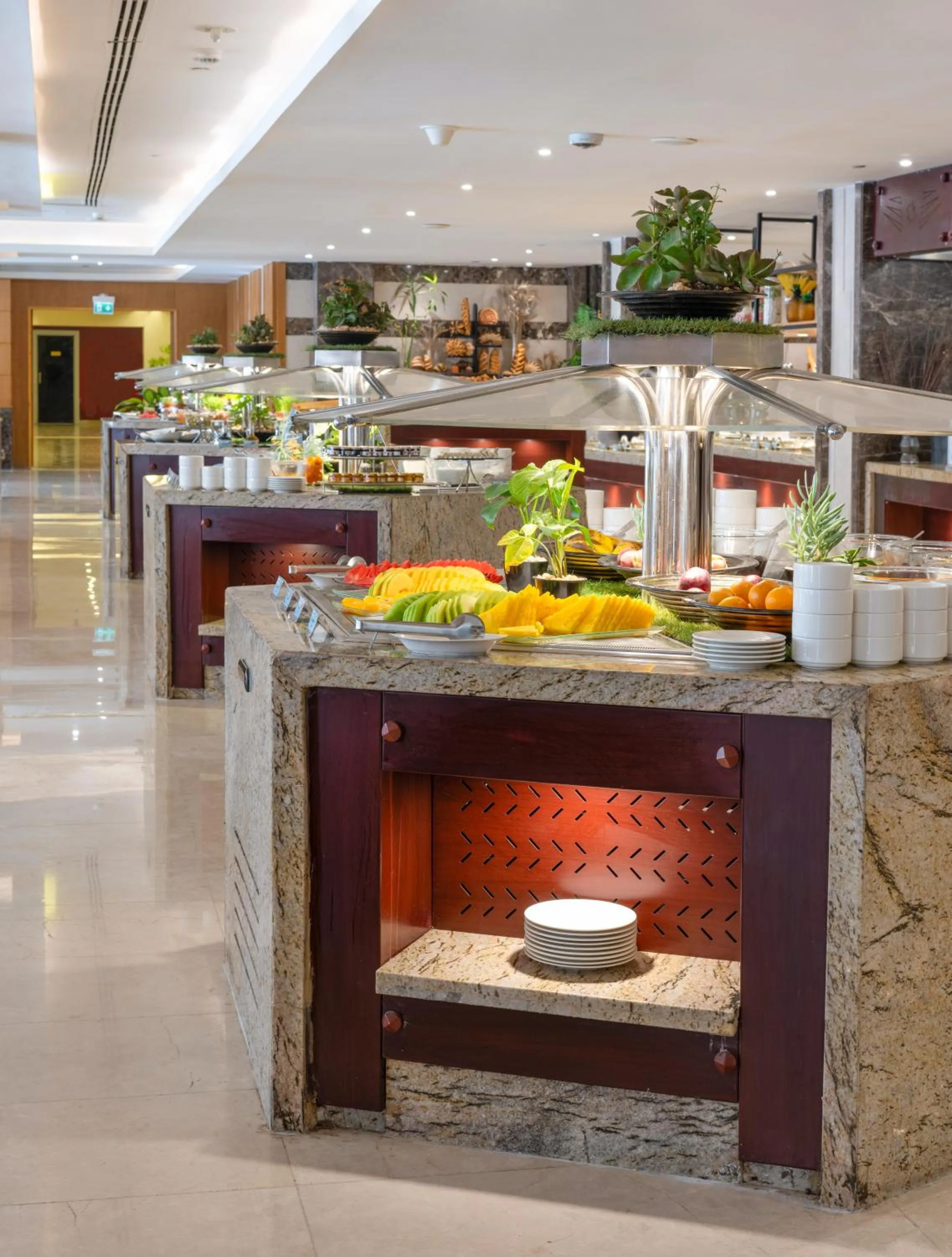 Restaurant/places to eat in Triumph Luxury Hotel