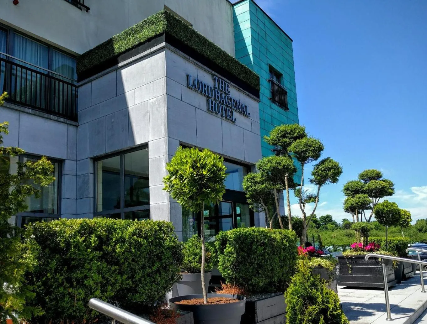 Facade/entrance in Lord Bagenal Inn