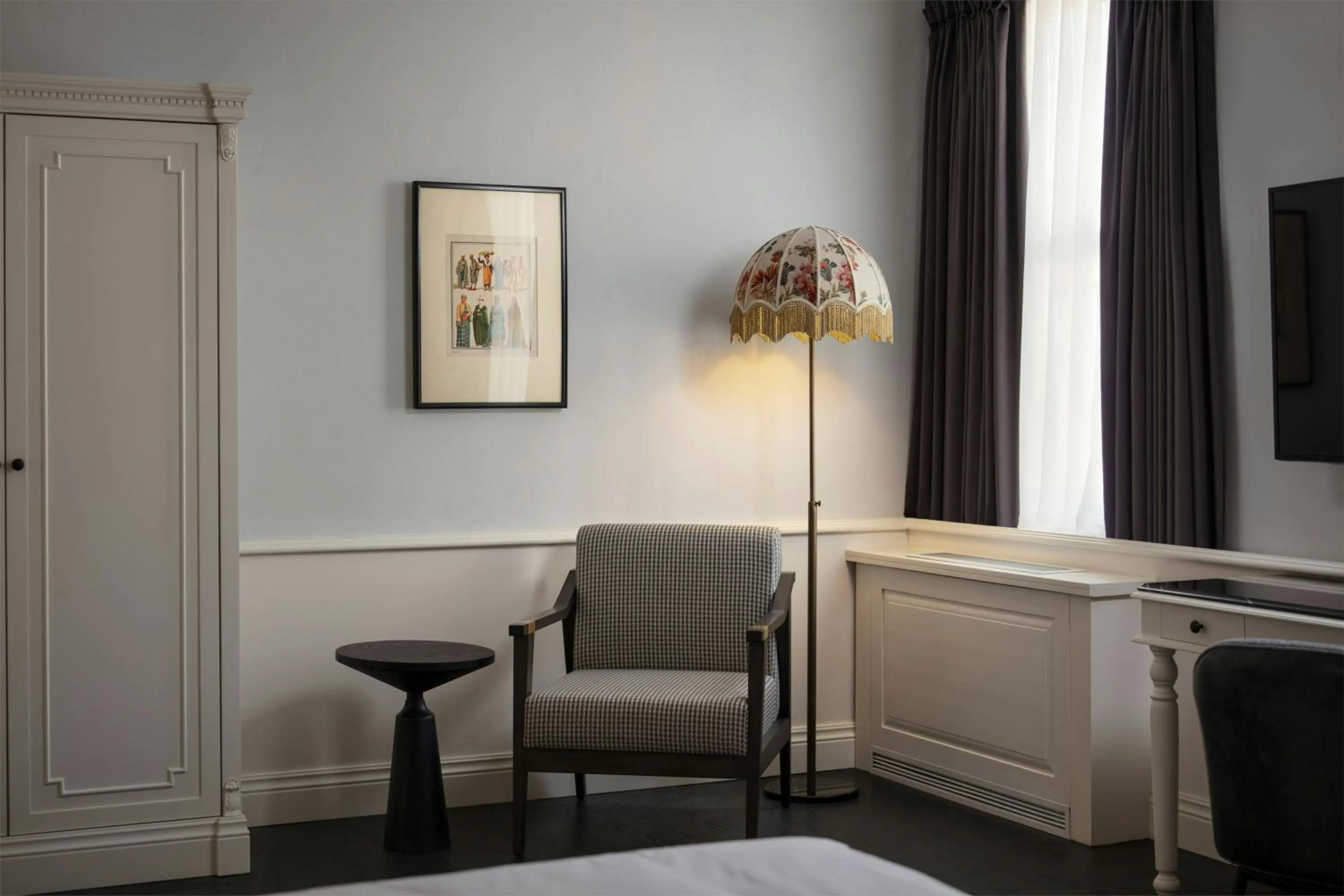 Photo of the whole room, Bed in Adahan DeCamondo Pera, Autograph Collection