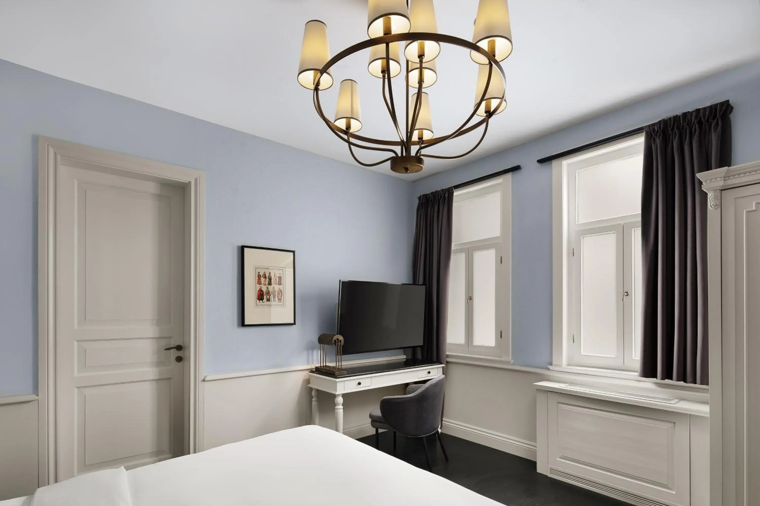 Bed in Adahan DeCamondo Pera, Autograph Collection Bed in Adahan DeCamondo Pera, Autograph Collection