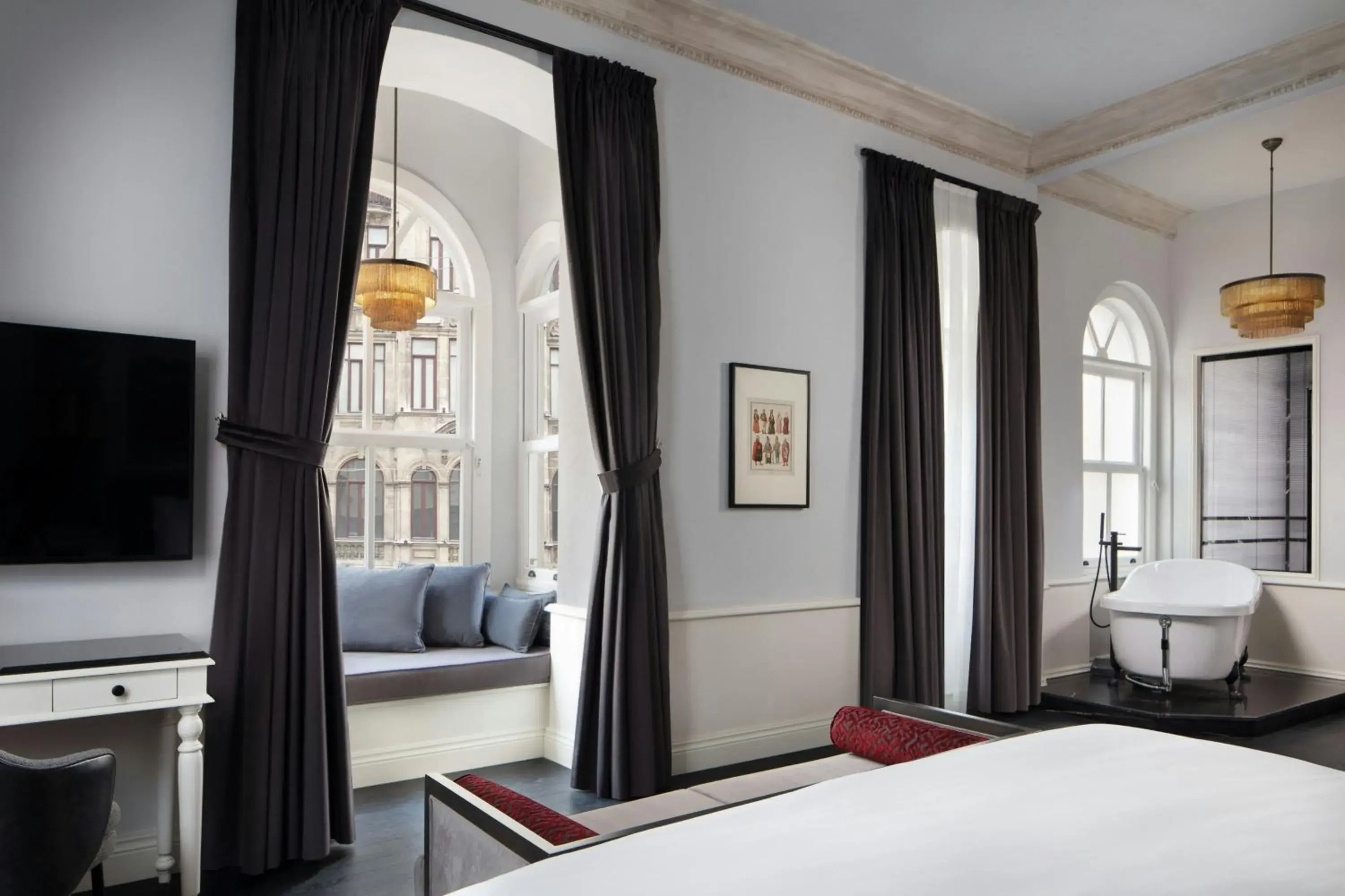 Bedroom, Bed in Adahan DeCamondo Pera, Autograph Collection Bedroom, Bed in Adahan DeCamondo Pera, Autograph Collection