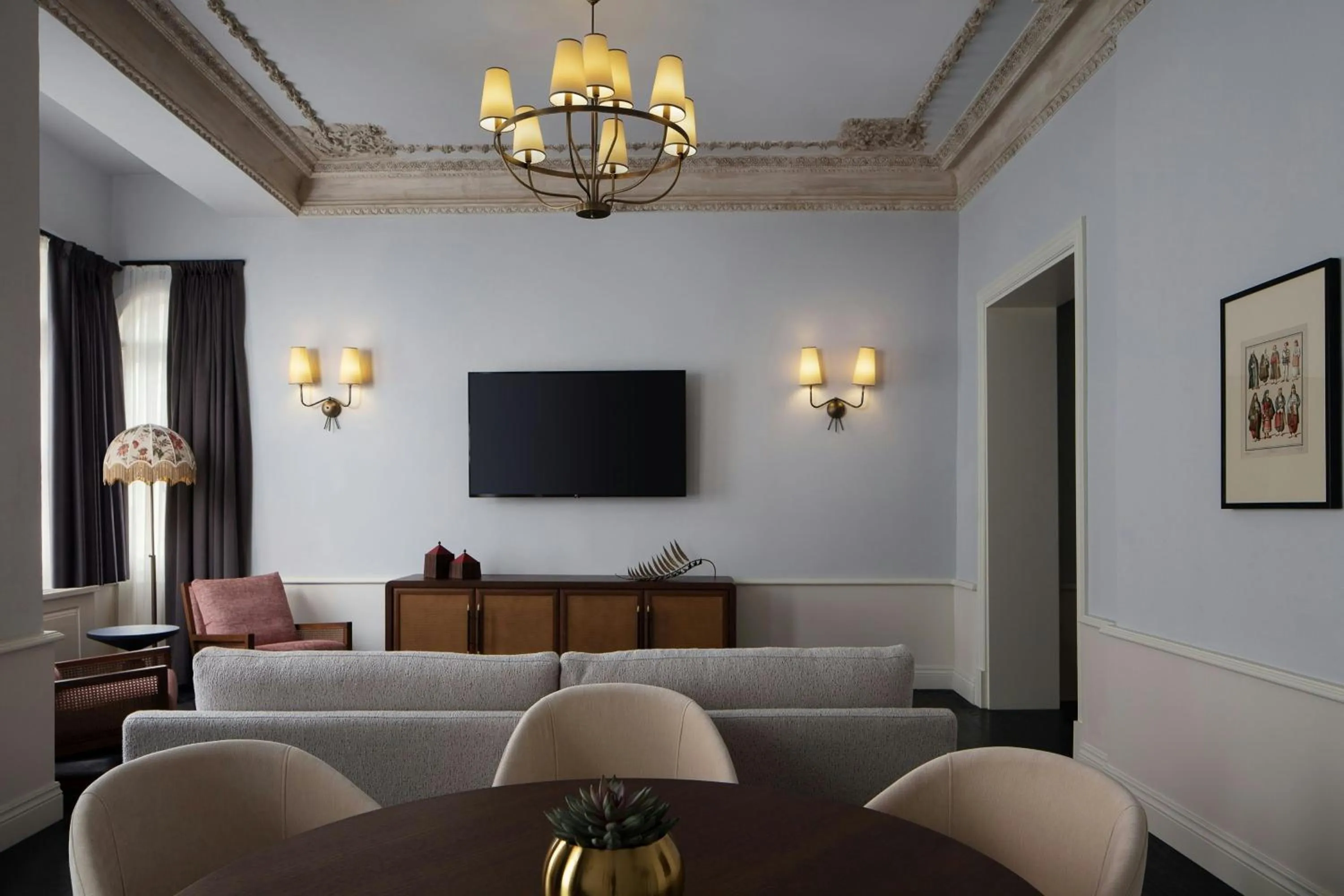 Bedroom in Adahan DeCamondo Pera, Autograph Collection