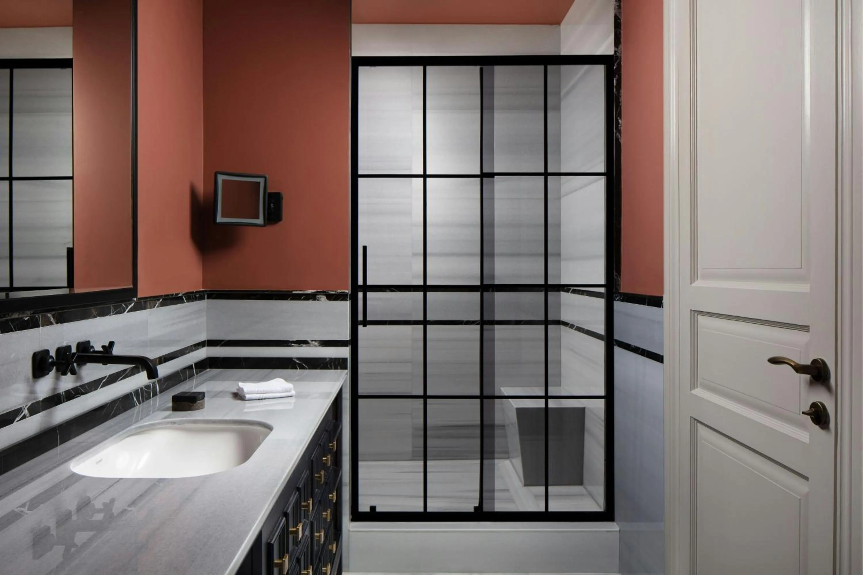 Bathroom in Adahan DeCamondo Pera, Autograph Collection