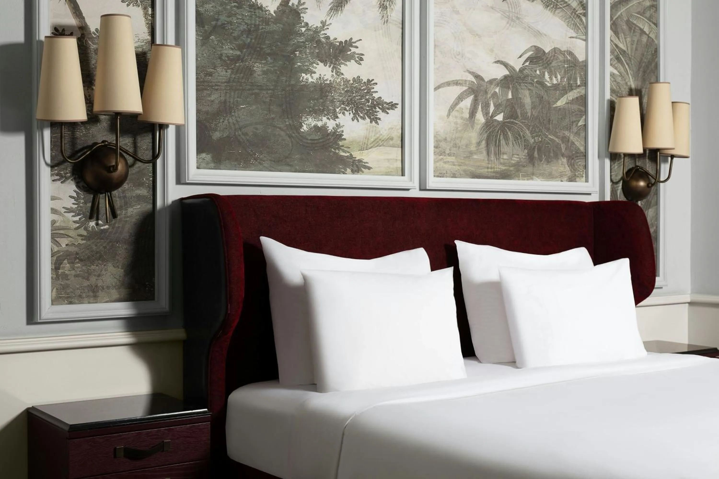 Photo of the whole room, Bed in Adahan DeCamondo Pera, Autograph Collection