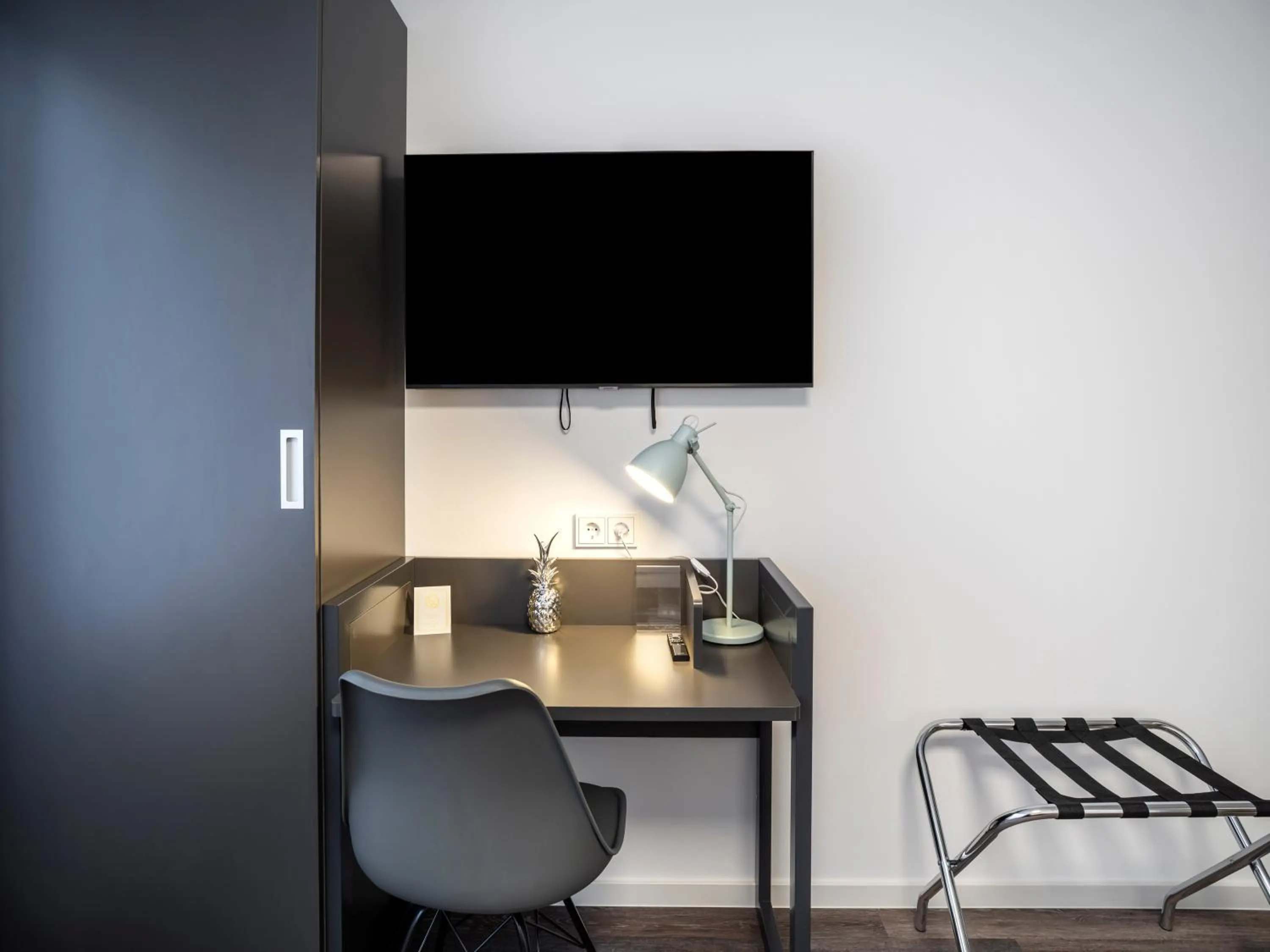 Photo of the whole room in Mood contemporary living