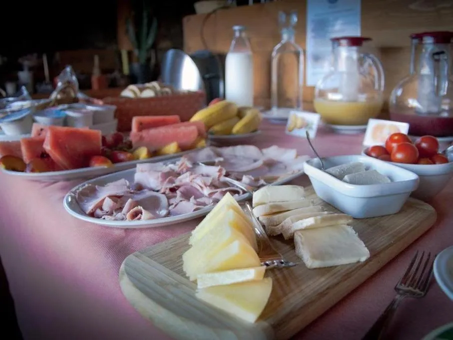 Dining area in B&B Aquarelle